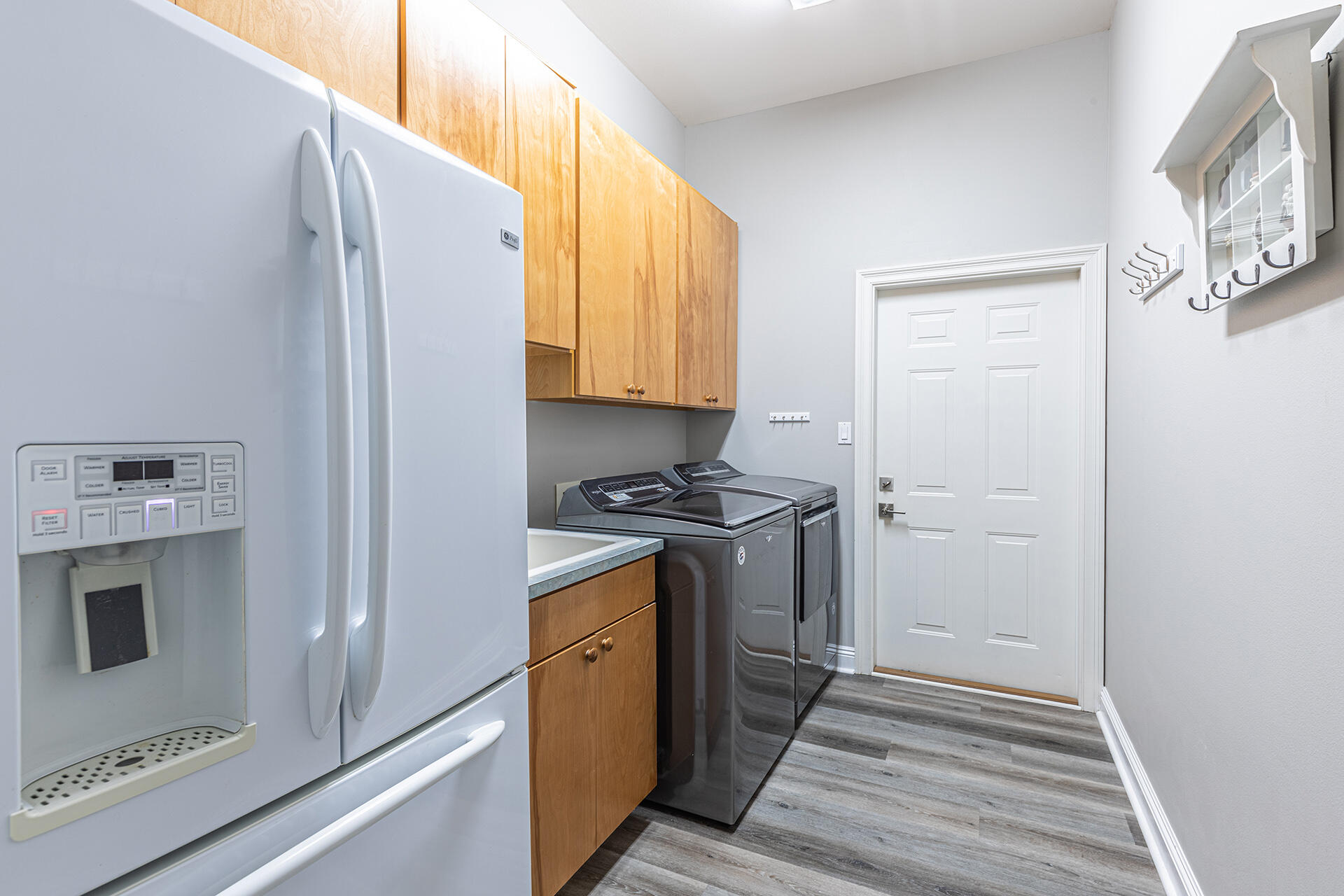 GLENLAKE PH 1 - Residential Lease