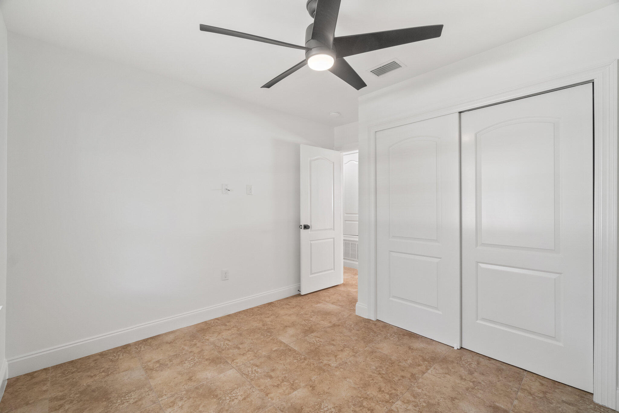 GARNIERS BEACH 7TH - Residential