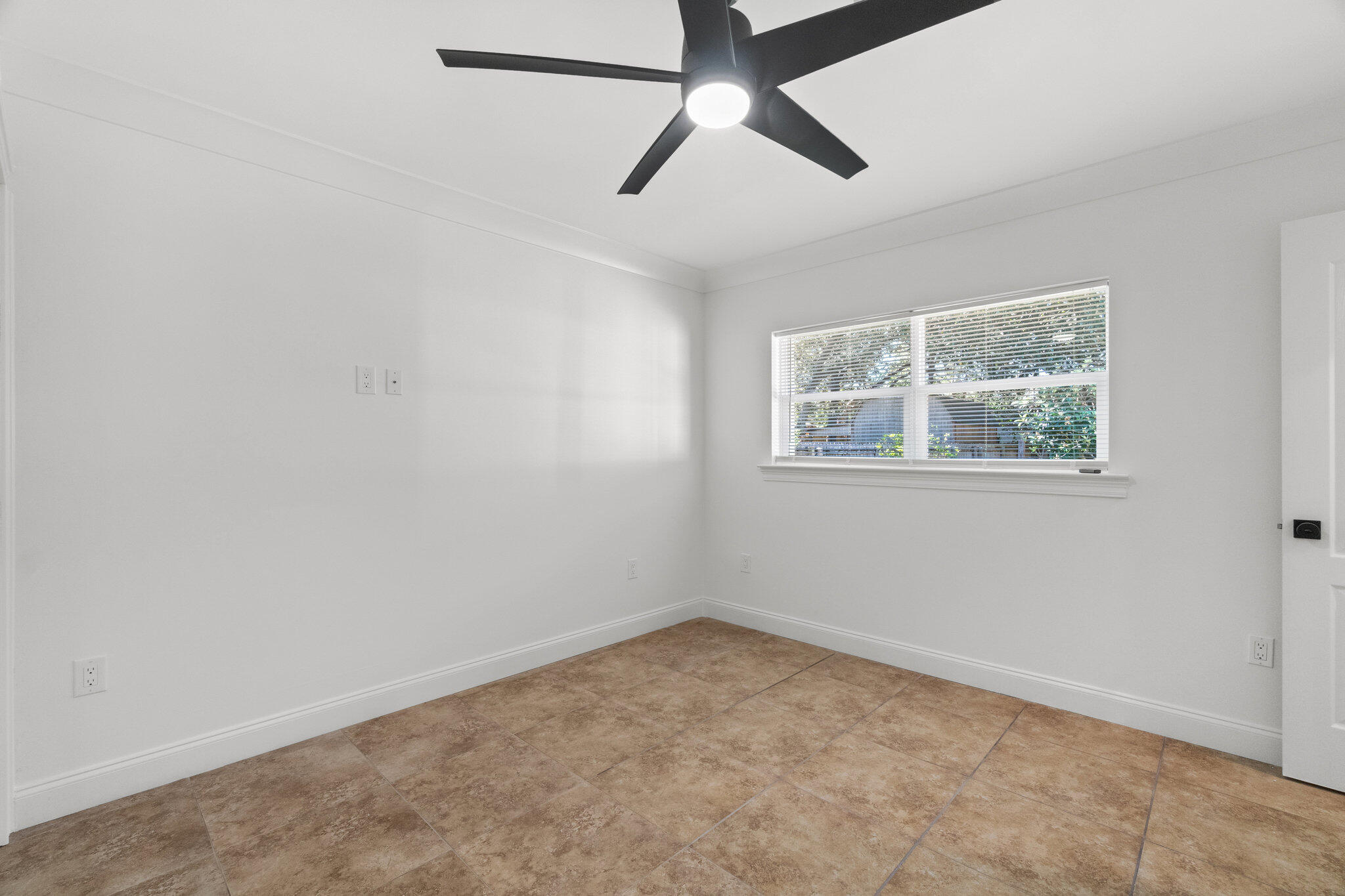 GARNIERS BEACH 7TH - Residential