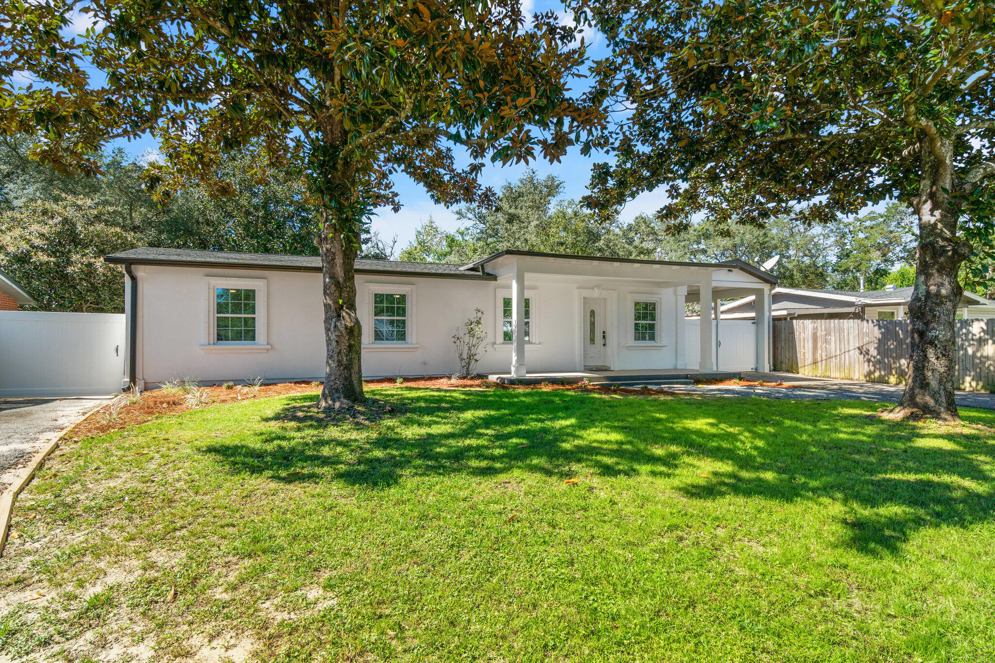 GARNIERS BEACH 7TH - Residential