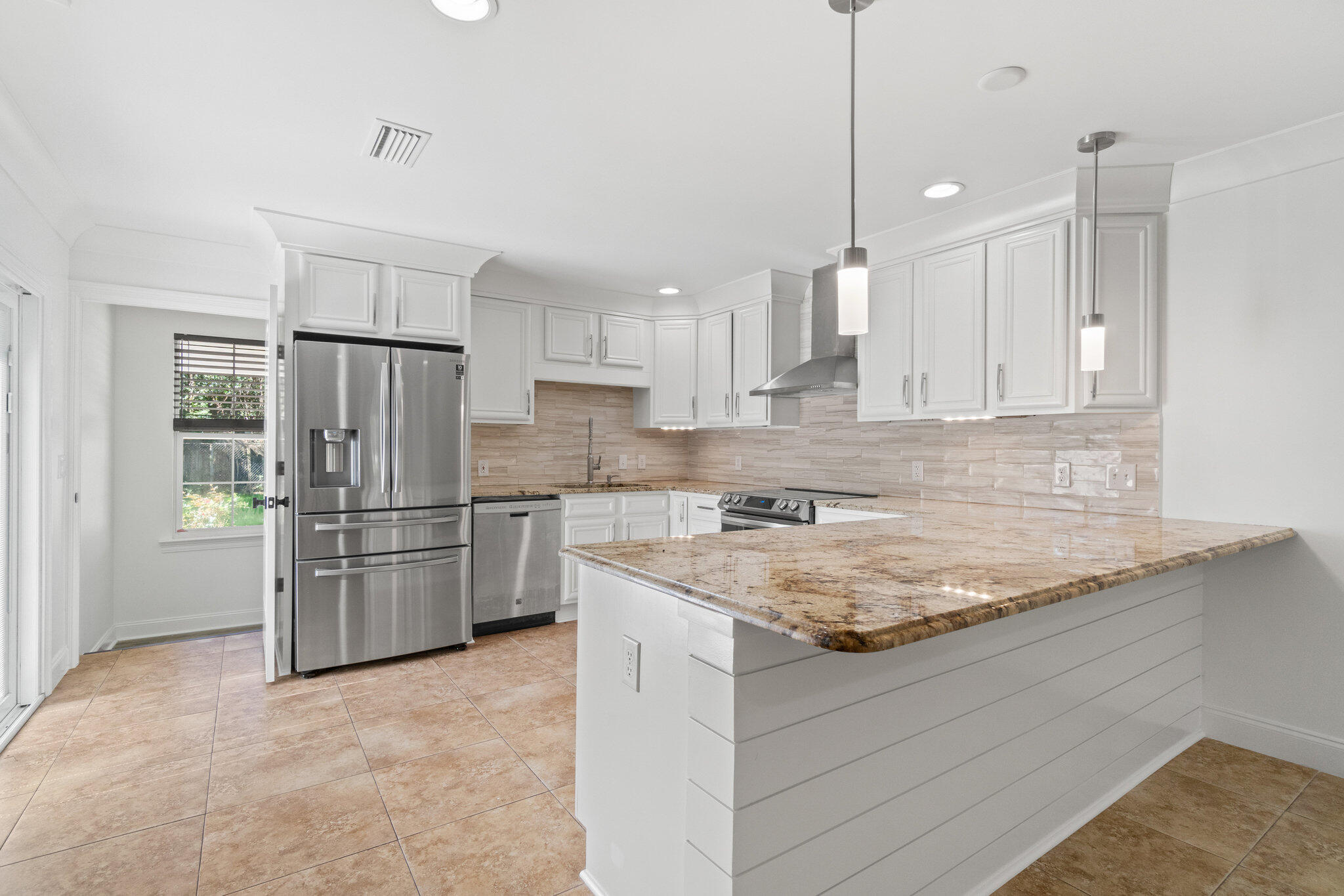 GARNIERS BEACH 7TH - Residential