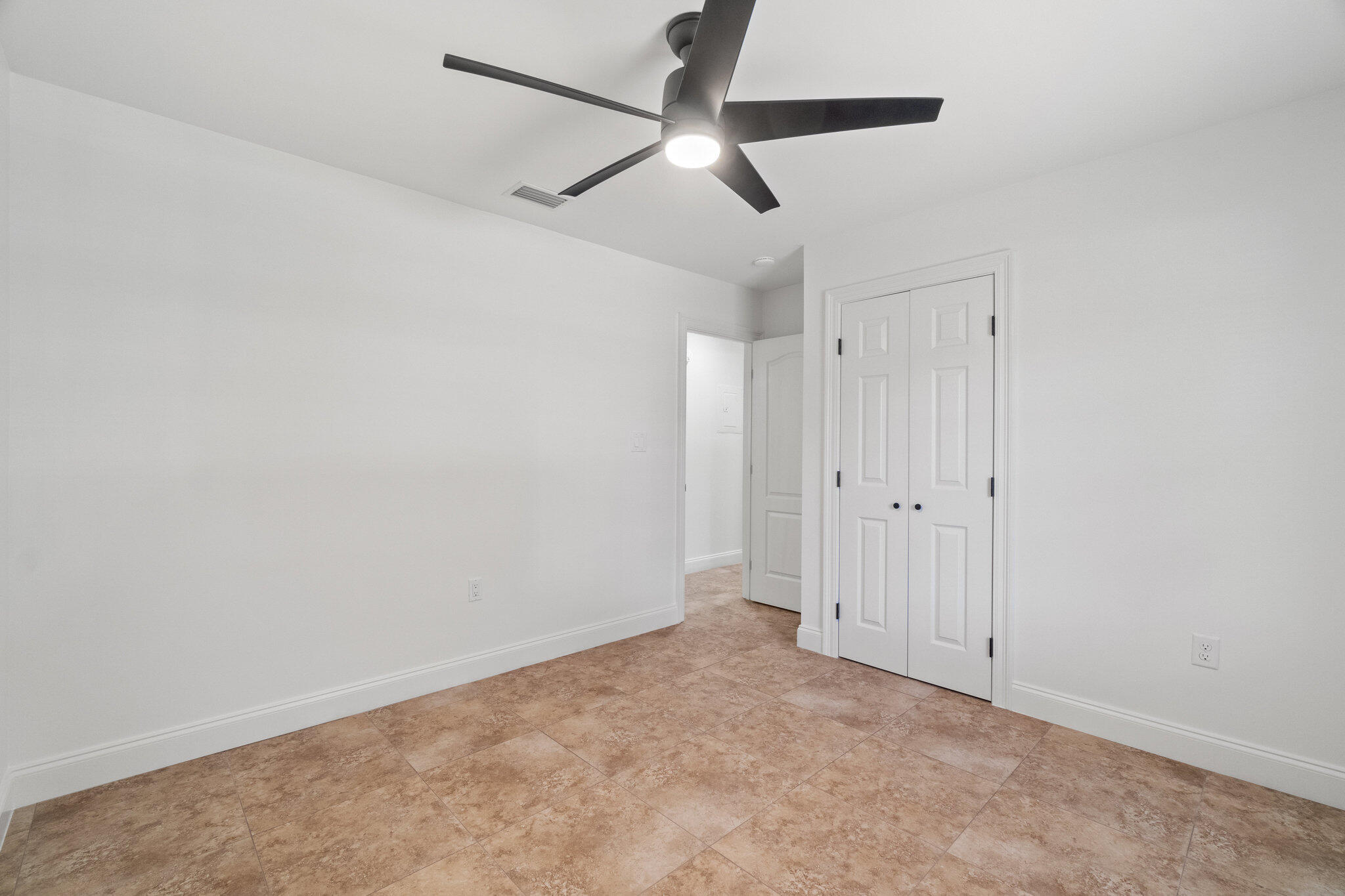 GARNIERS BEACH 7TH - Residential