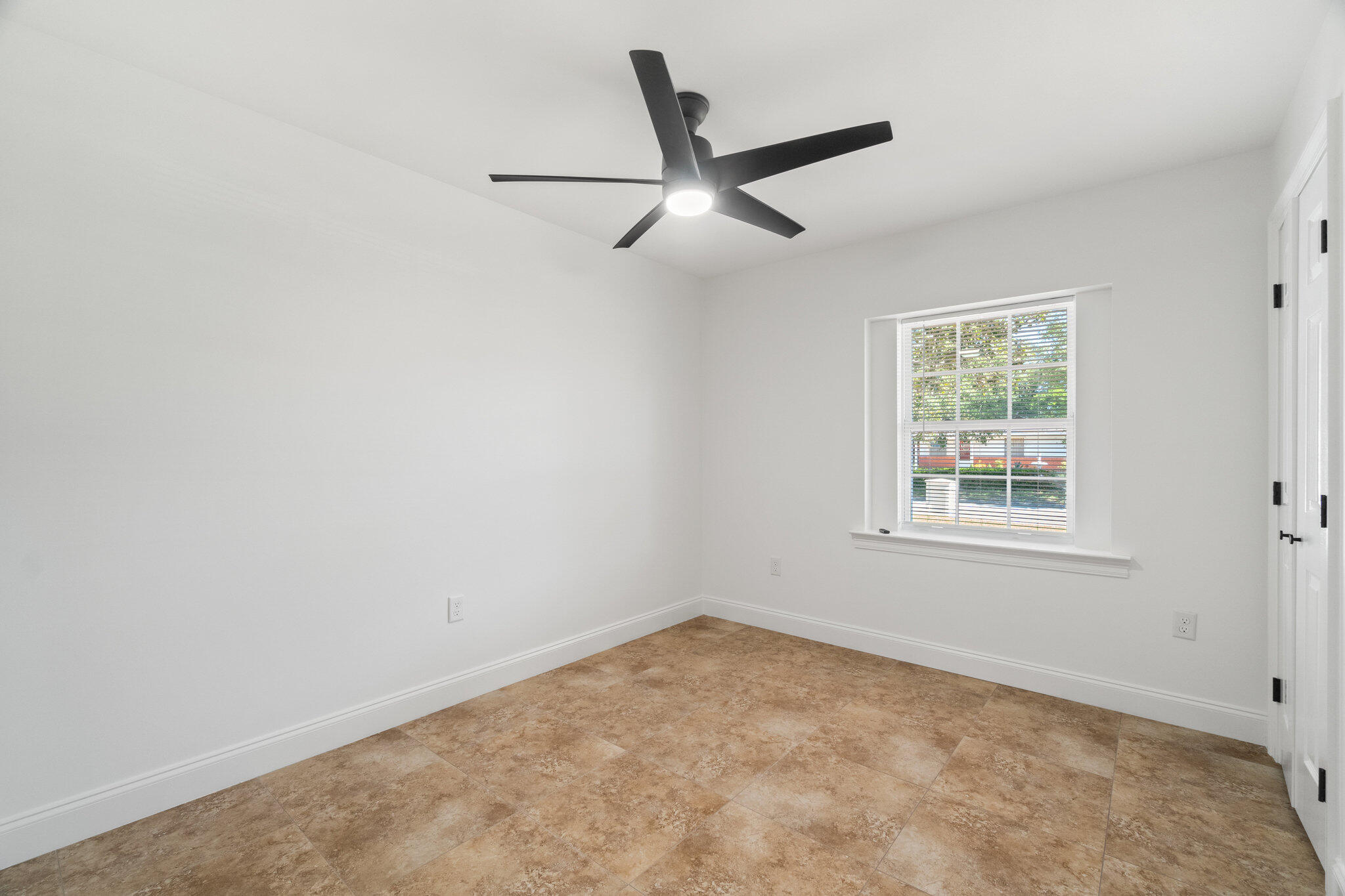 GARNIERS BEACH 7TH - Residential