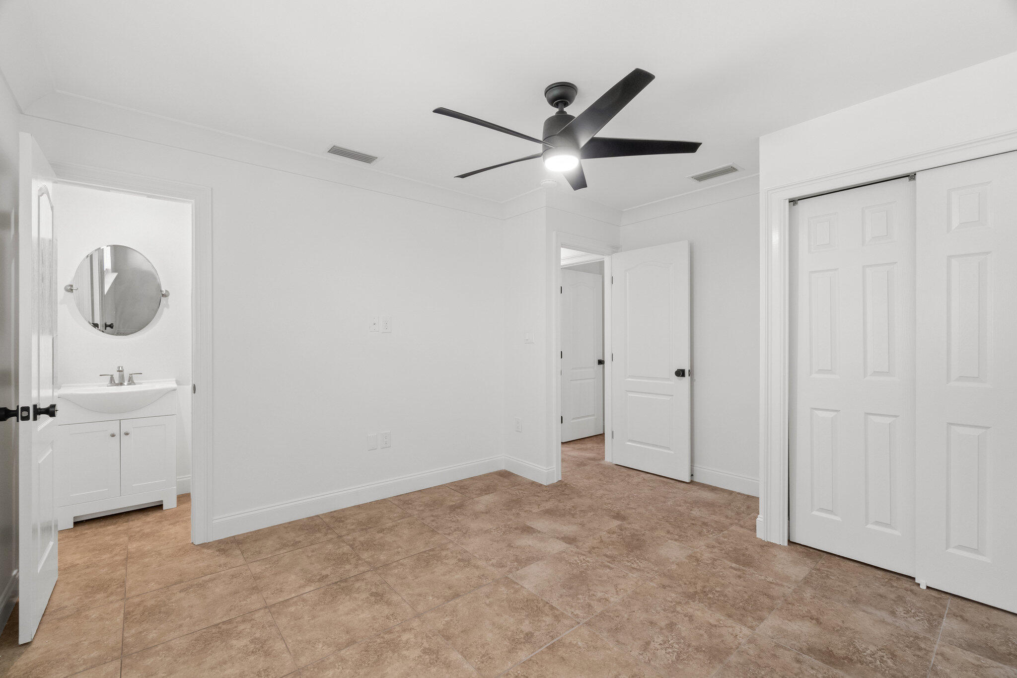 GARNIERS BEACH 7TH - Residential