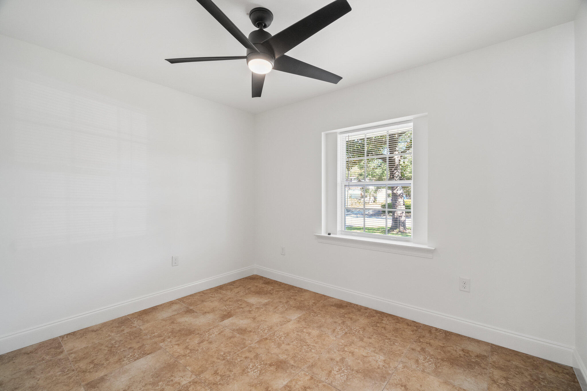 GARNIERS BEACH 7TH - Residential
