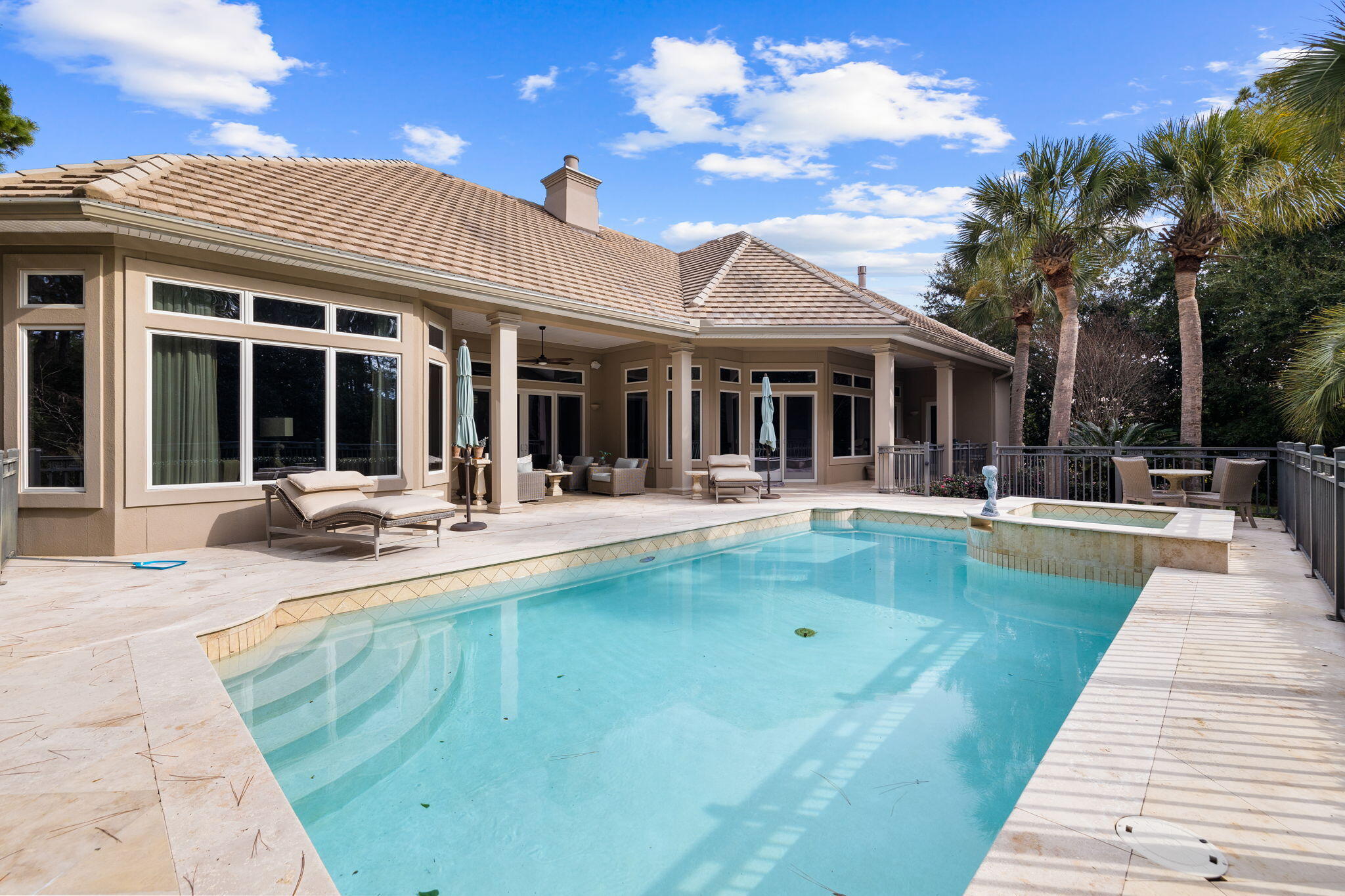 BURNT PINE - Residential