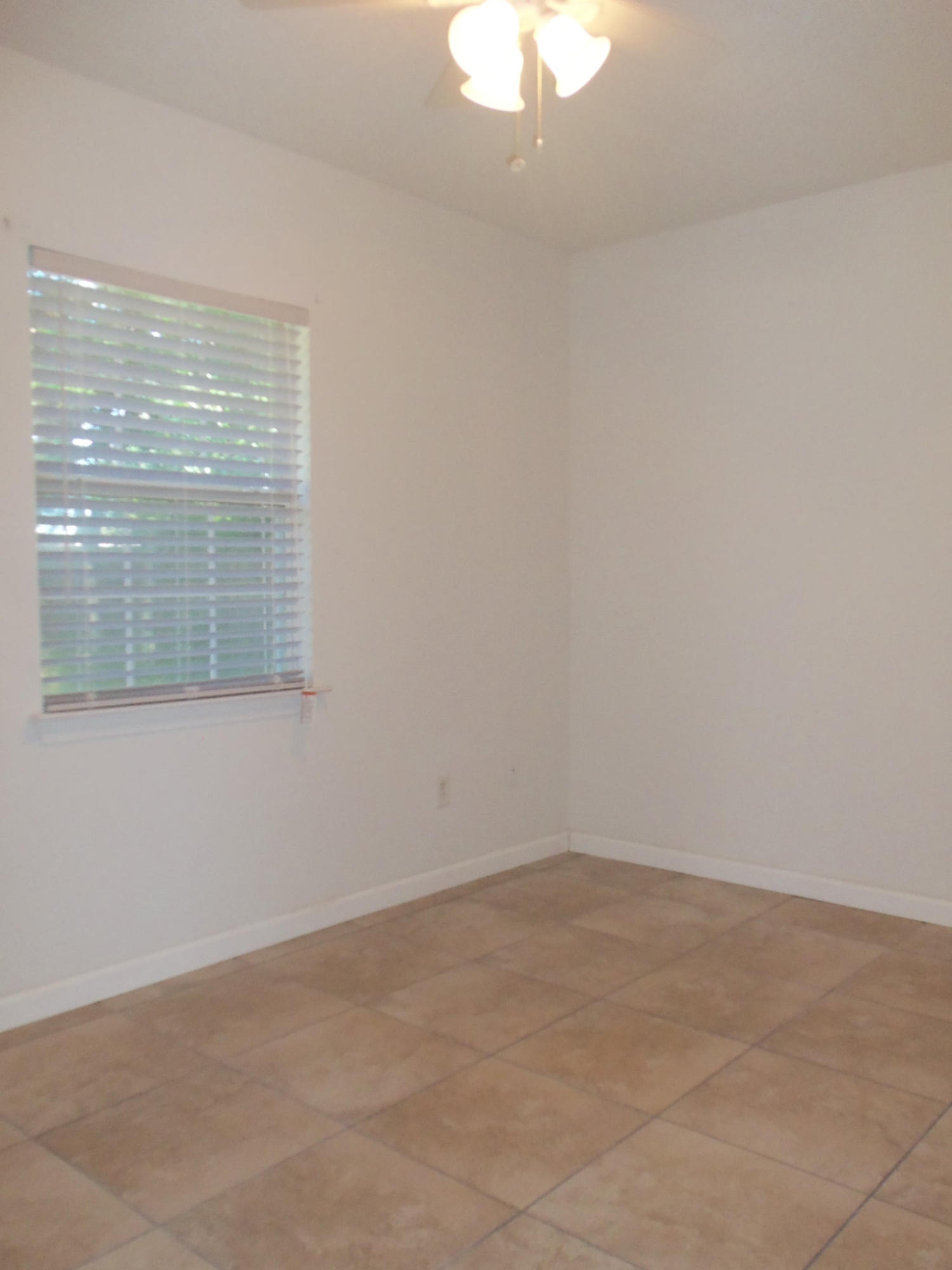 1ST ADD BEL-AIR S/D LOT 10 BLK A - Residential Lease
