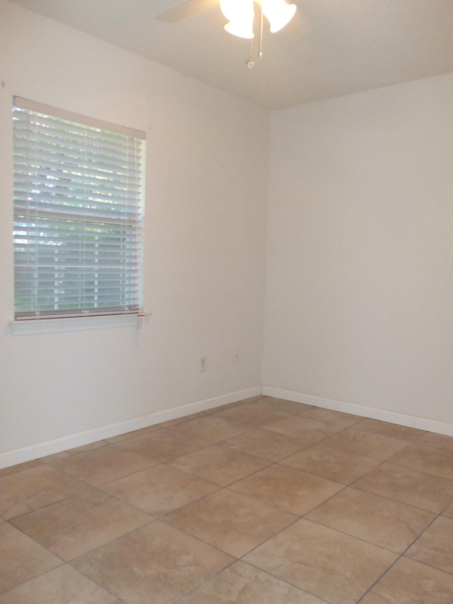1ST ADD BEL-AIR S/D LOT 10 BLK A - Residential Lease
