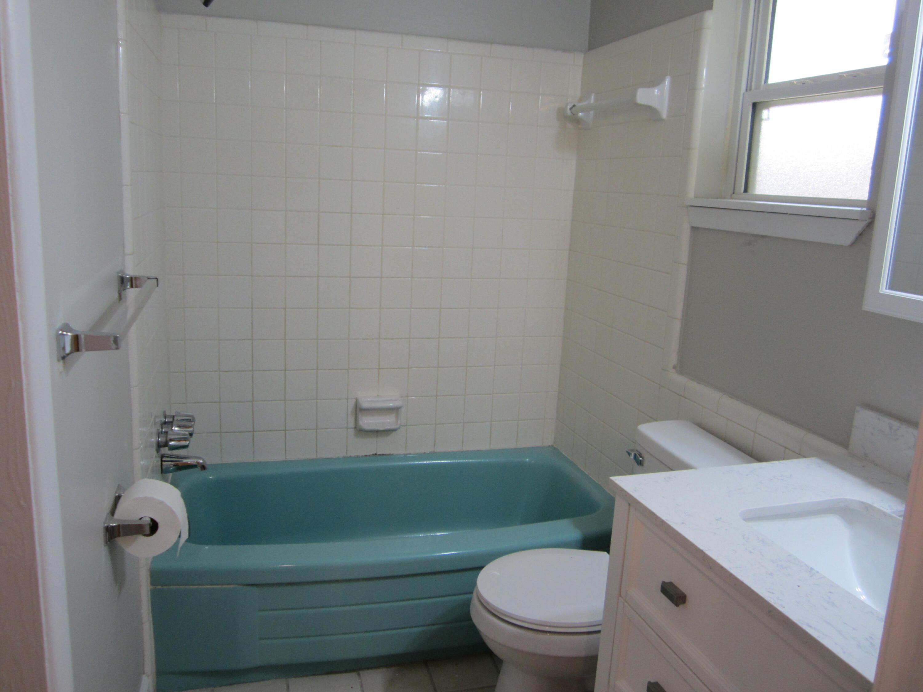 Chicago triplex - Residential Lease