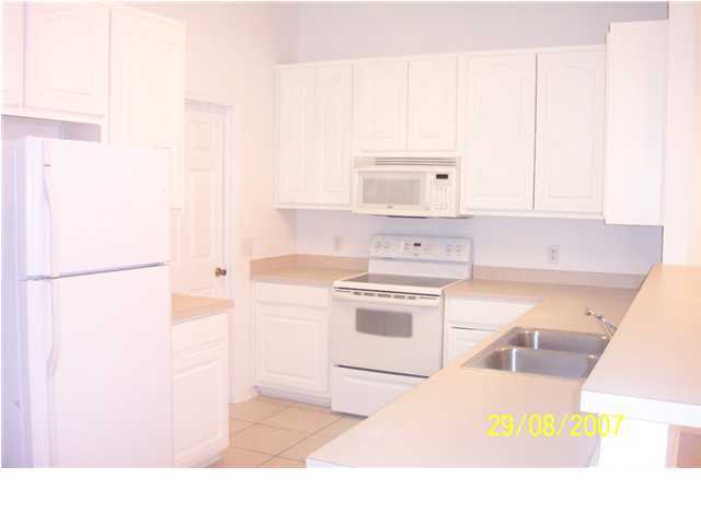 SHANYN TAYLOR OAKS - Residential Lease