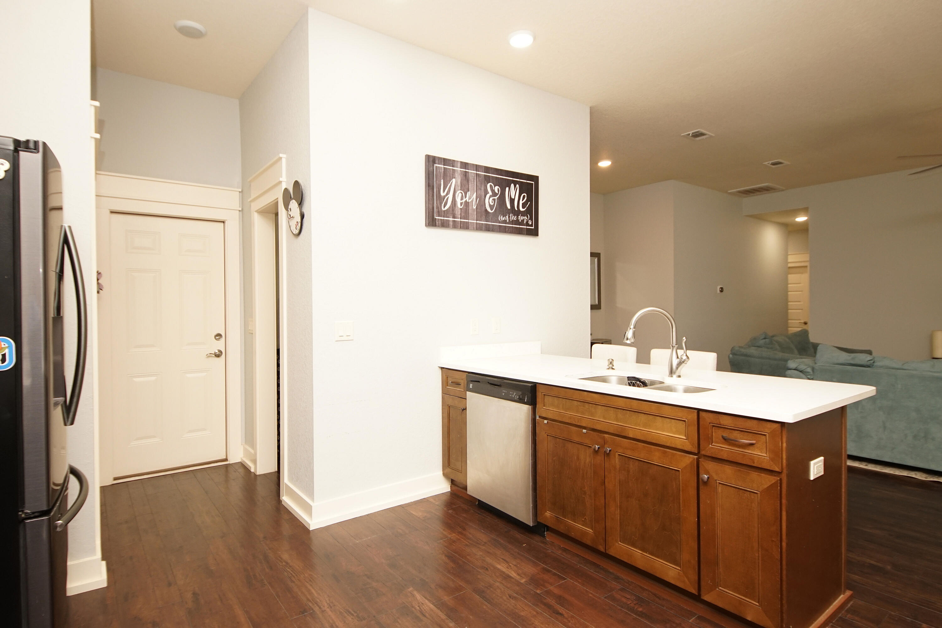 VALLEY VIEW SOUTH - Residential Lease