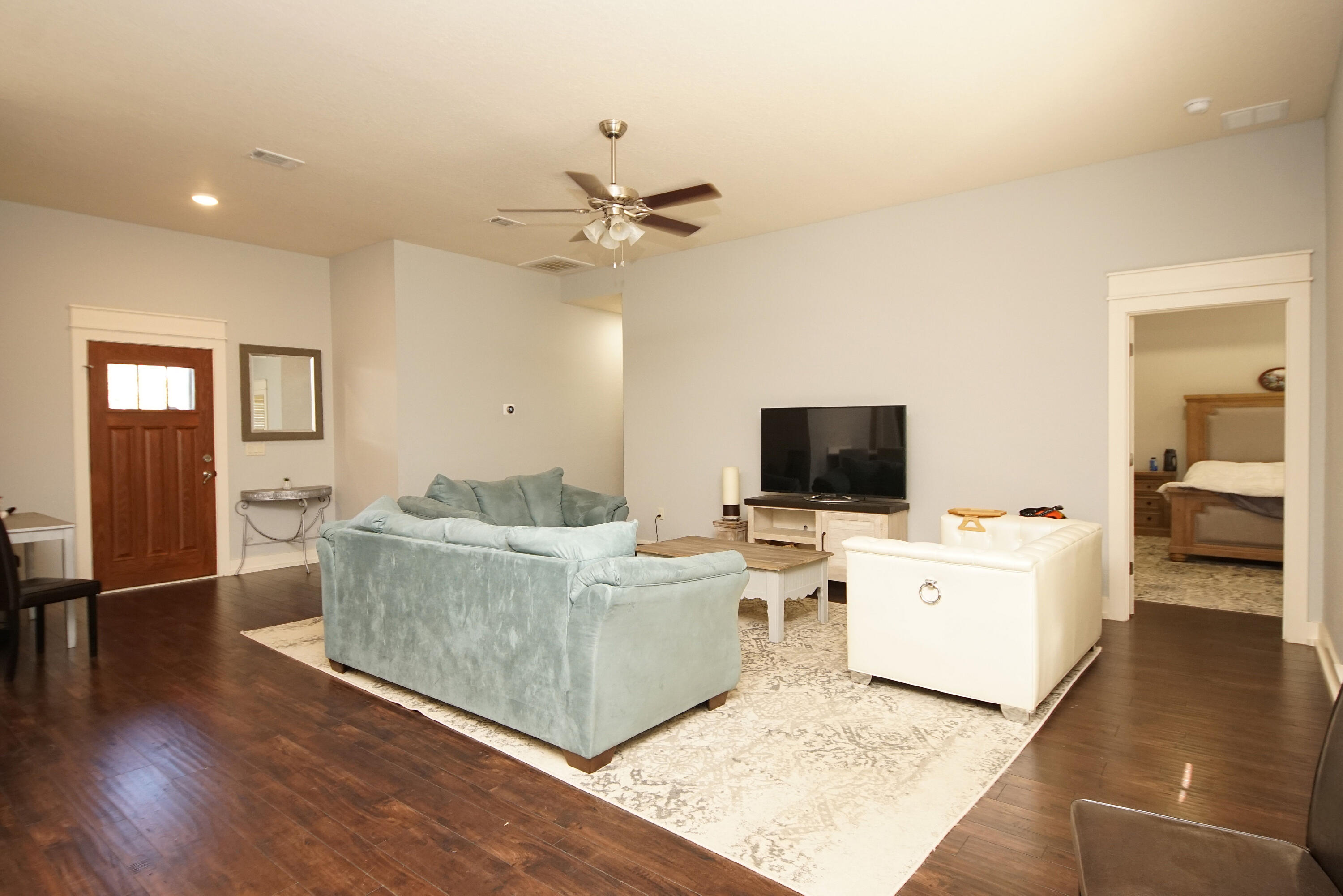 VALLEY VIEW SOUTH - Residential Lease