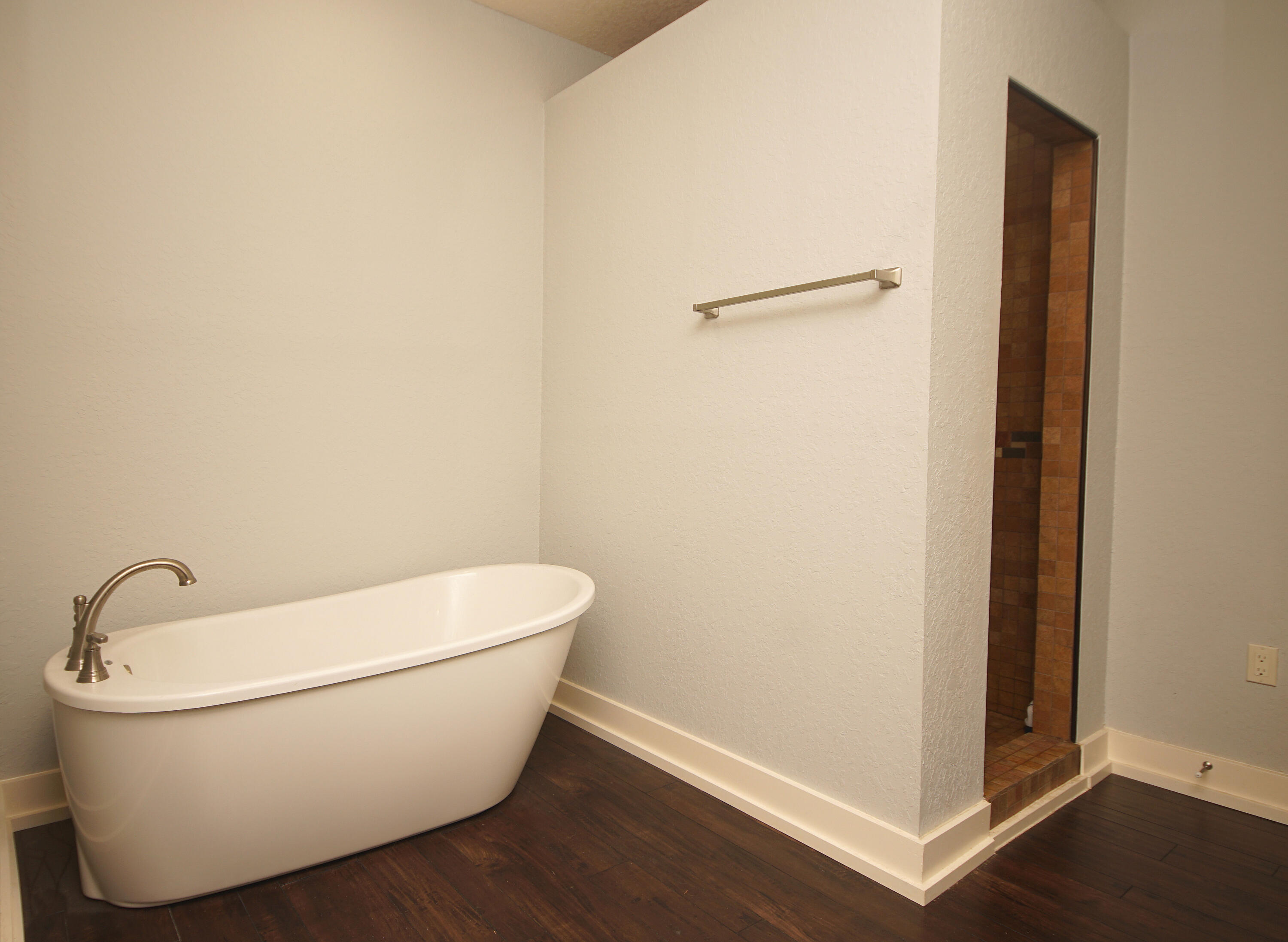 VALLEY VIEW SOUTH - Residential Lease