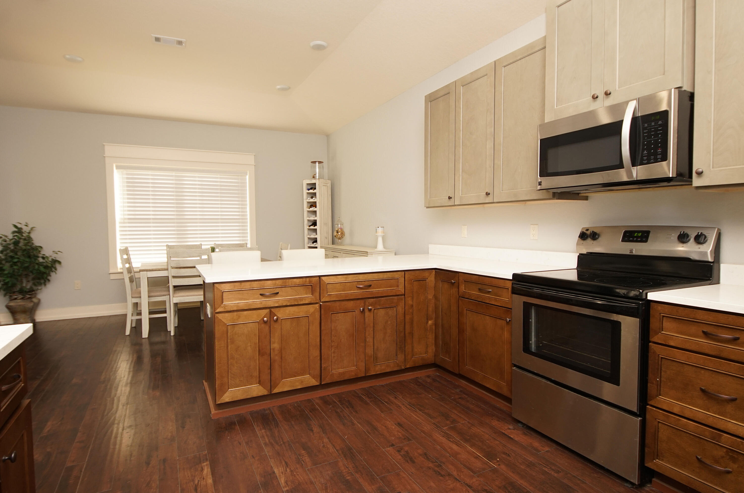 VALLEY VIEW SOUTH - Residential Lease