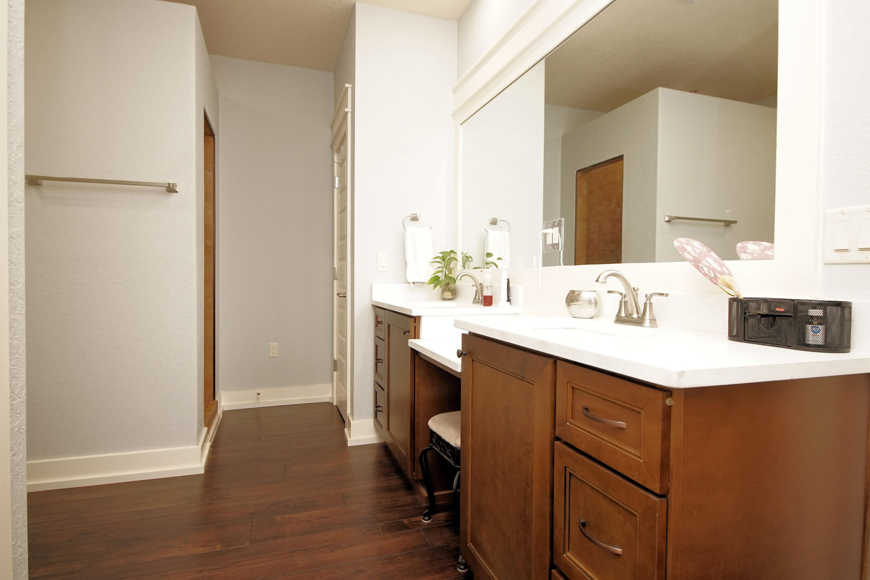 VALLEY VIEW SOUTH - Residential Lease