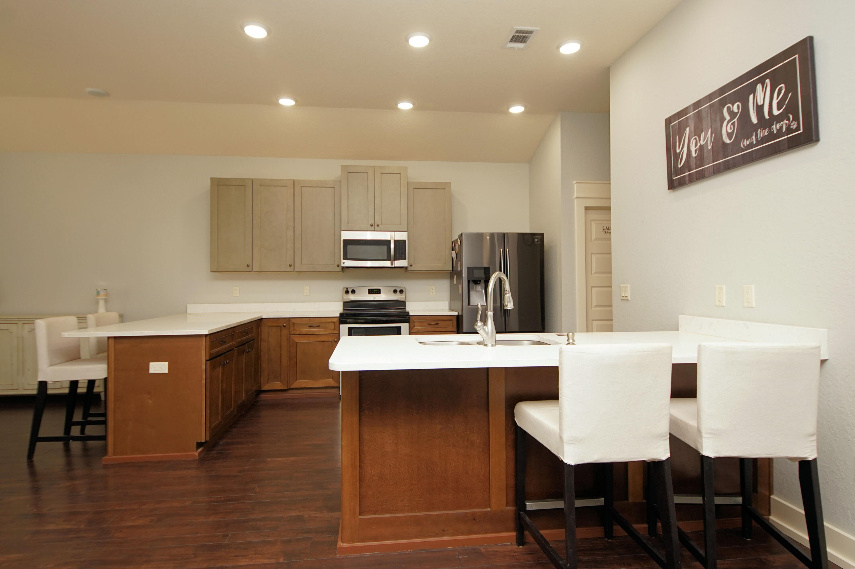 VALLEY VIEW SOUTH - Residential Lease