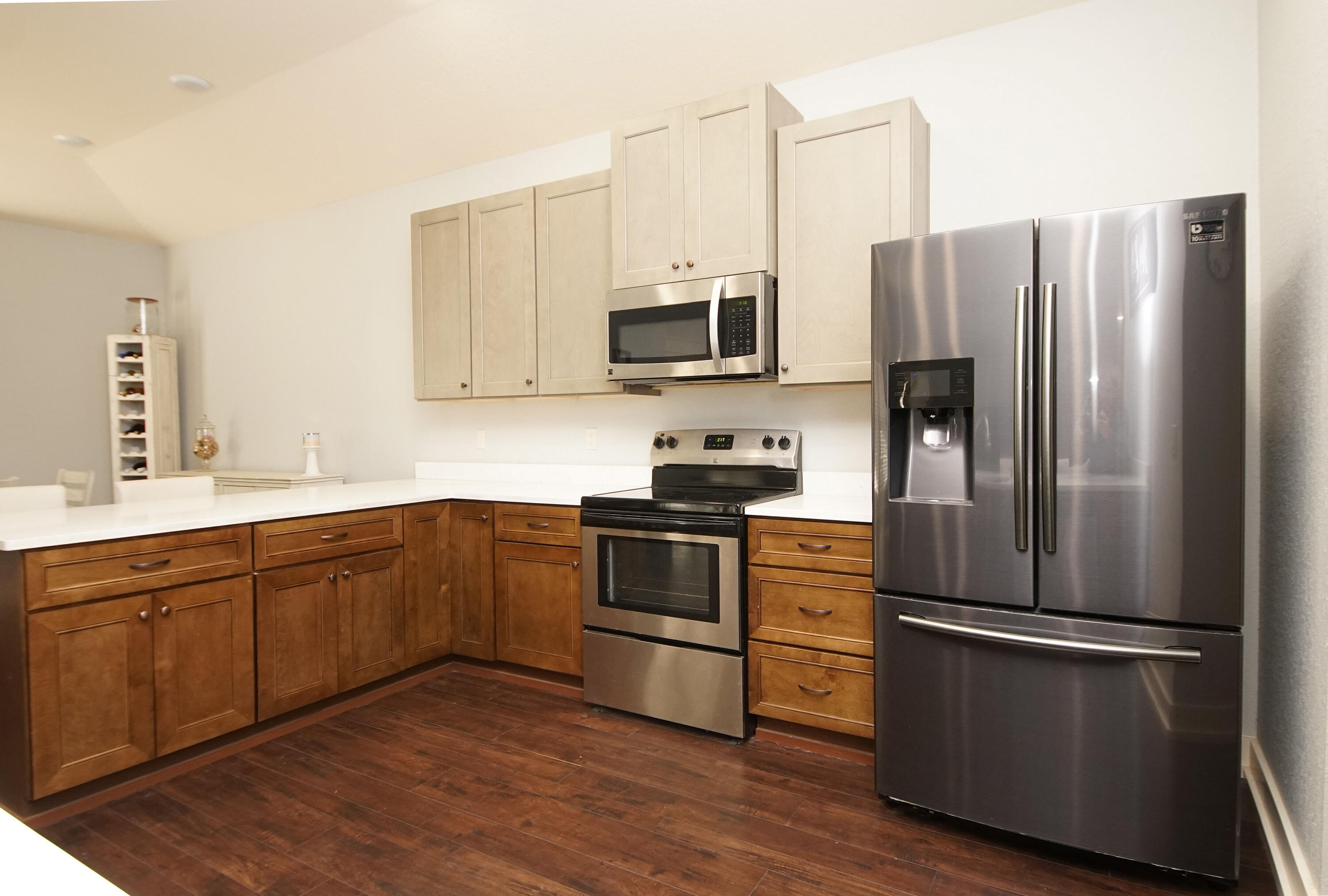 VALLEY VIEW SOUTH - Residential Lease