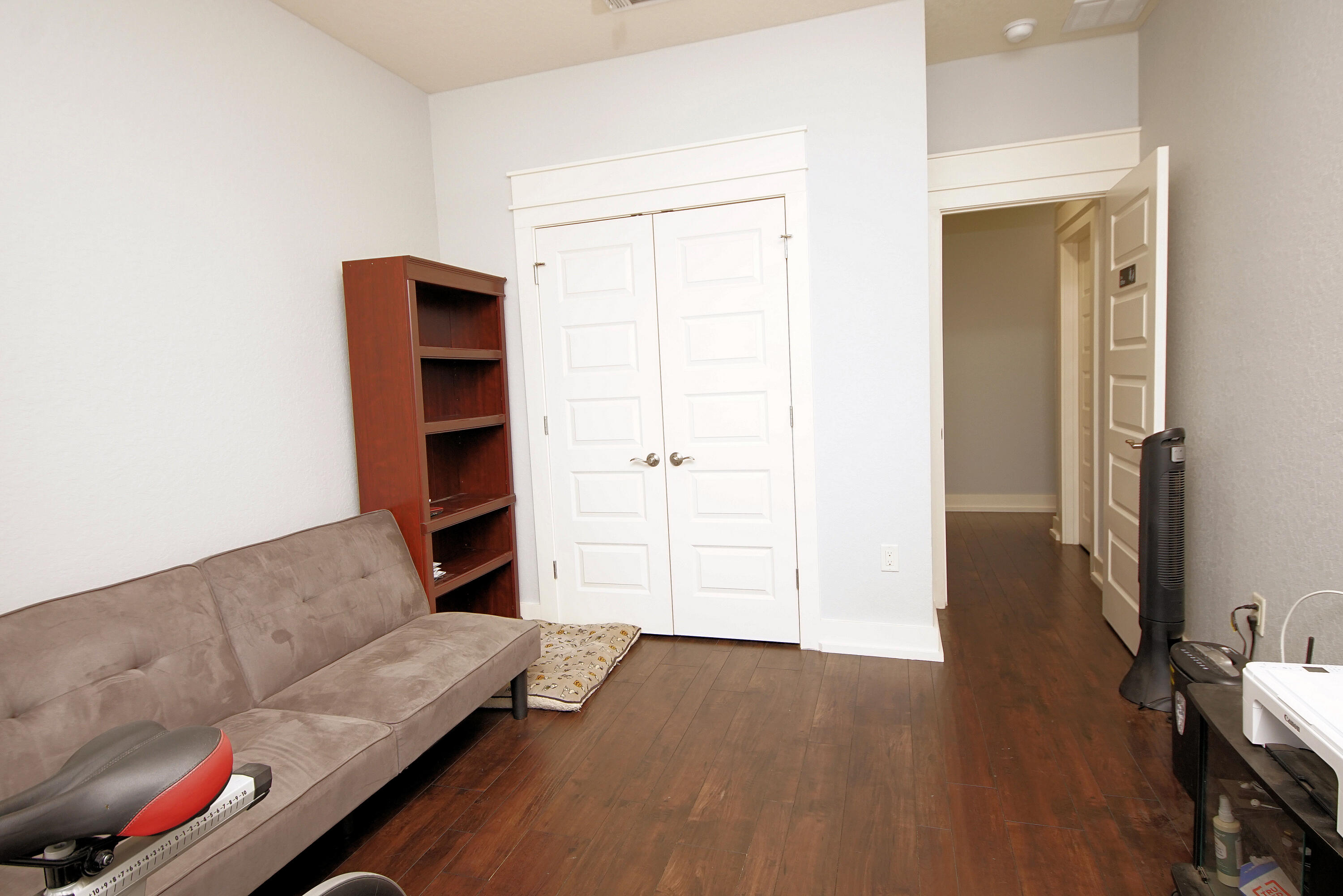 VALLEY VIEW SOUTH - Residential Lease