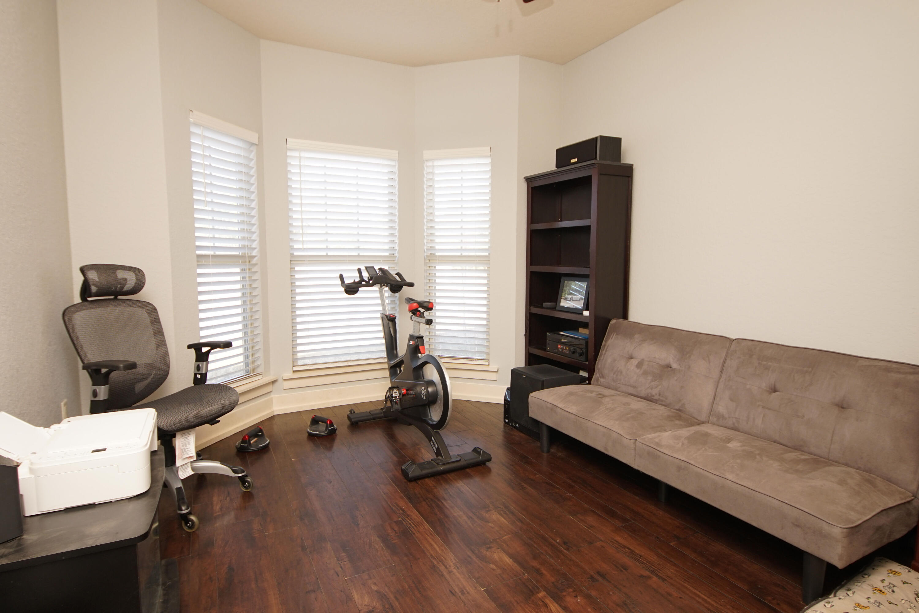 VALLEY VIEW SOUTH - Residential Lease
