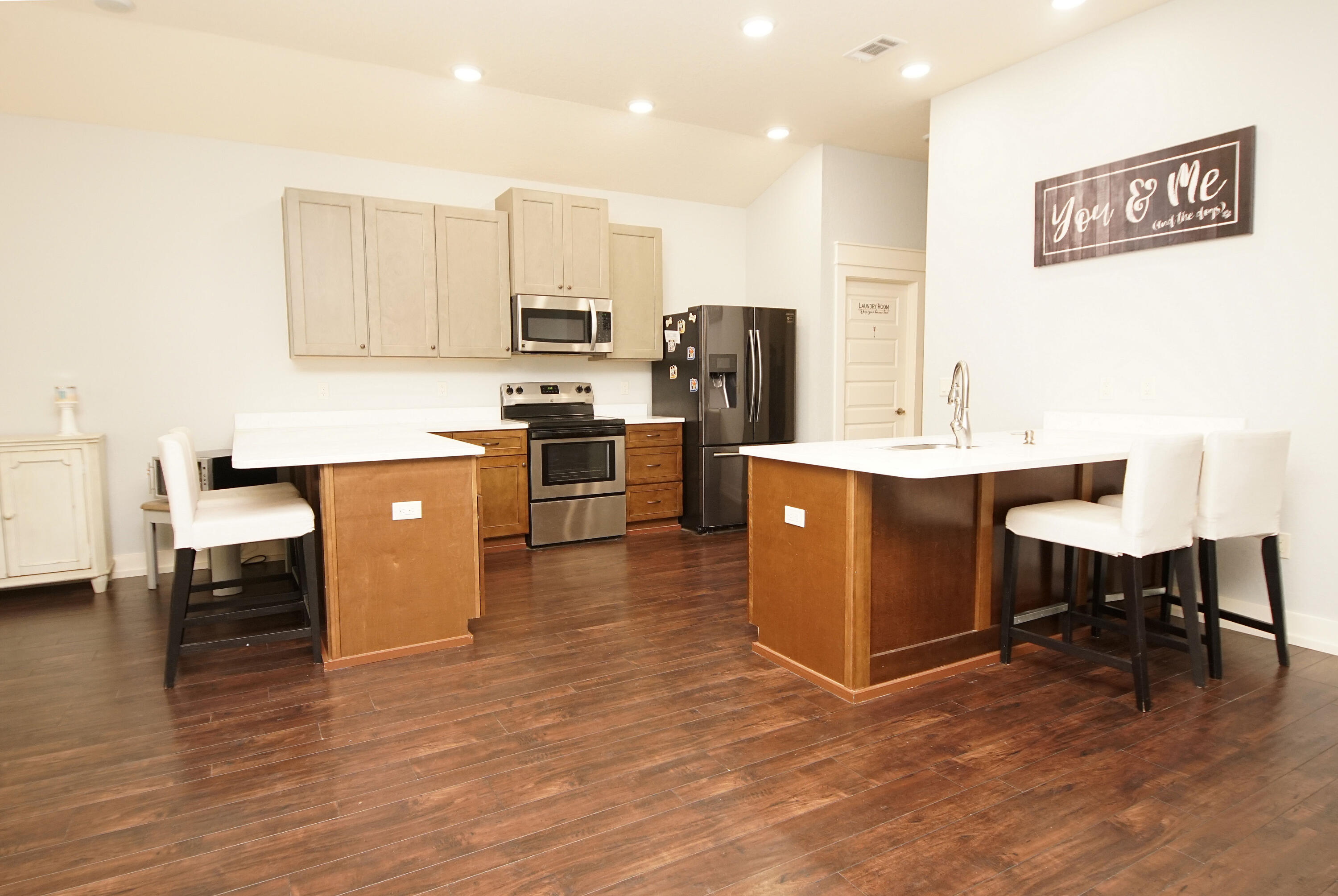 VALLEY VIEW SOUTH - Residential Lease