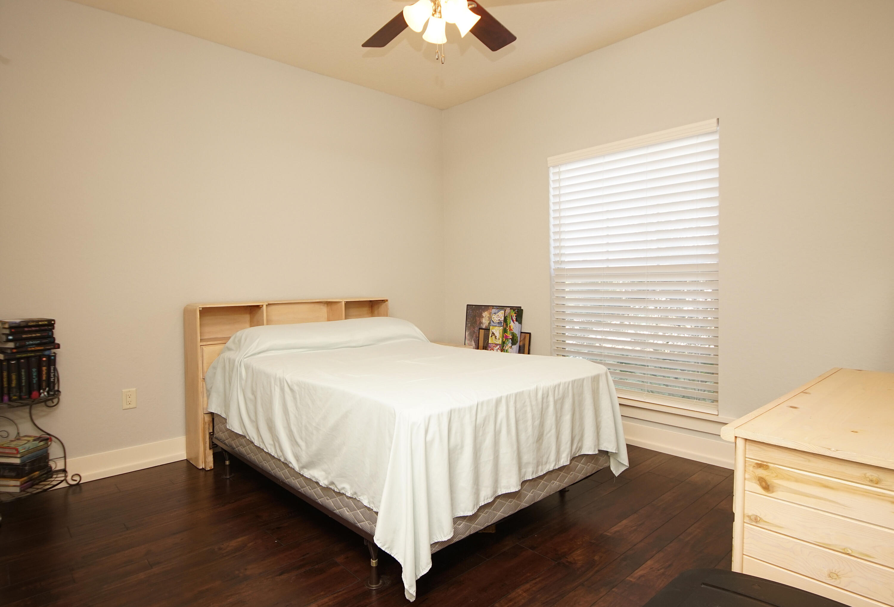 VALLEY VIEW SOUTH - Residential Lease