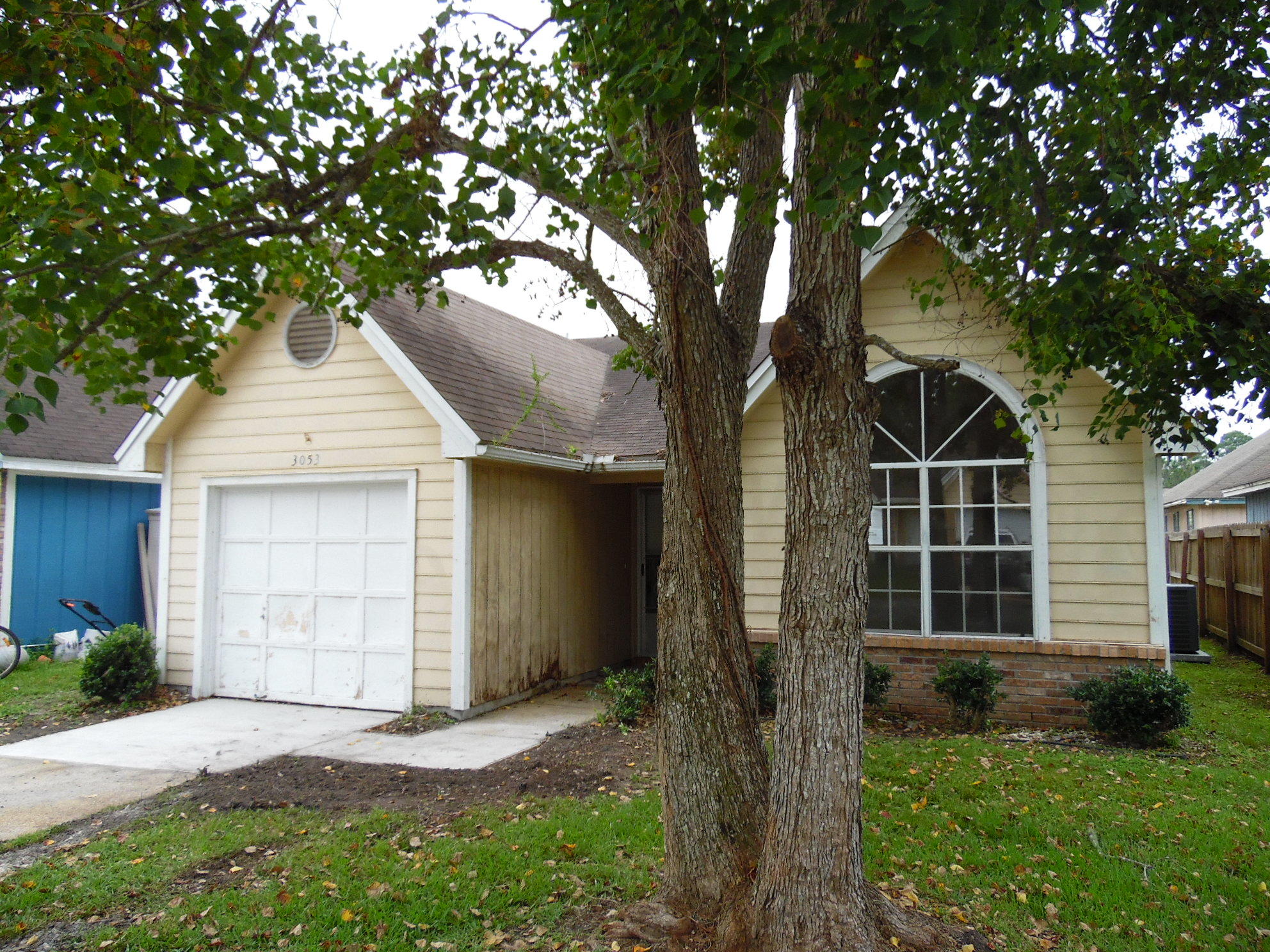 With a little love this 3 bedroom, 2 bath REO home in Fort Walton Beach could be the perfect residence or rental property. The home has a new HVAC, an attached garage, new rear deck and a fireplace. The location is convenient to Military Bases, schools, shopping and employment opportunities. This is a Fannie Mae Homepath property.