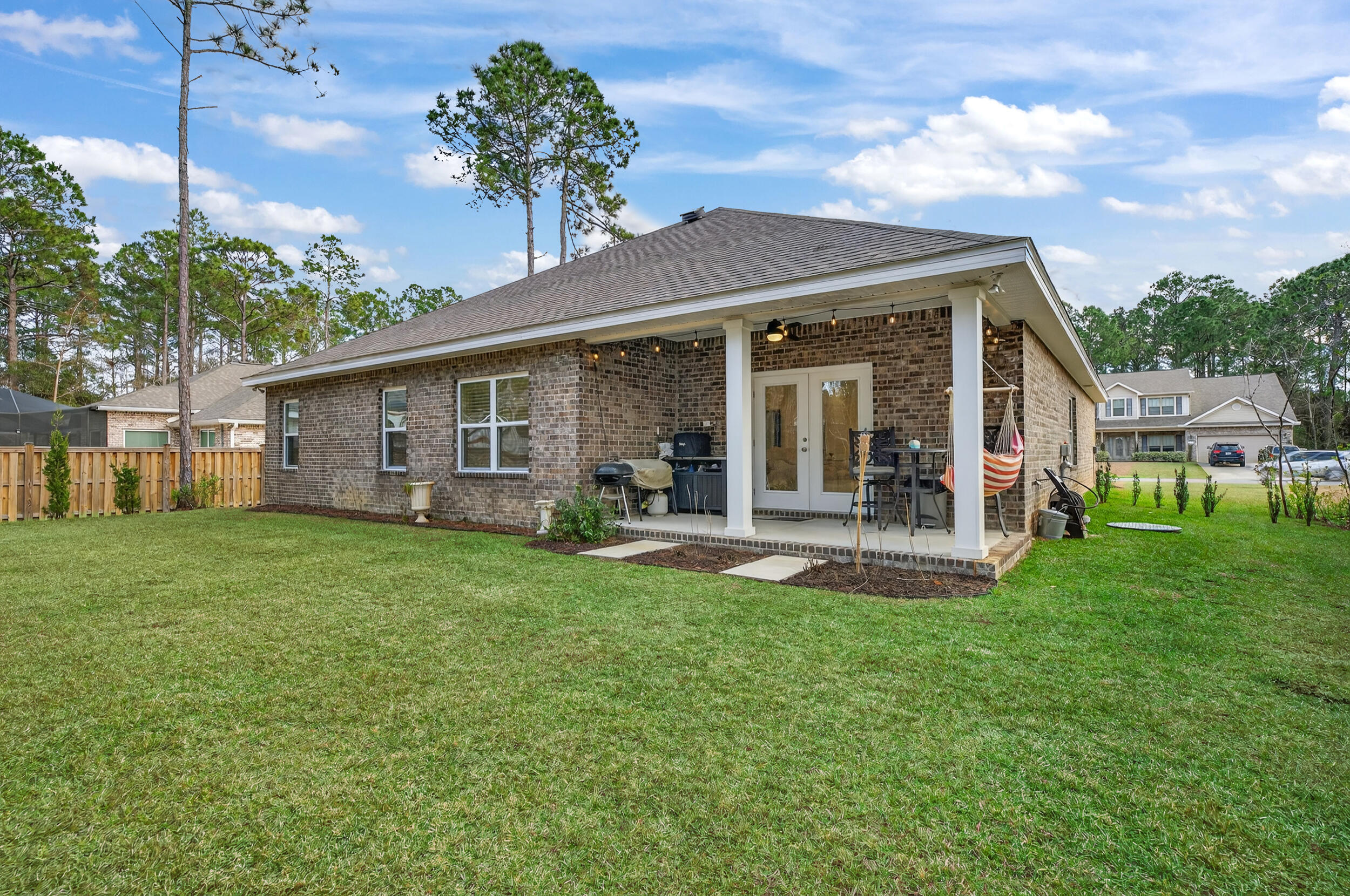 HOLLEY BY THE SEA - Residential