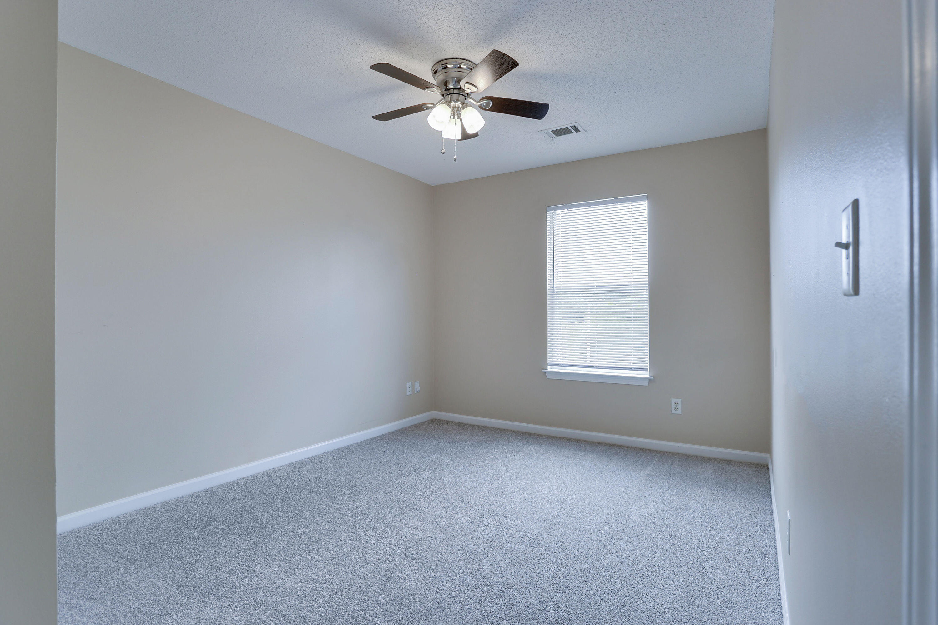 STILLWELL ESTATES - Residential Lease