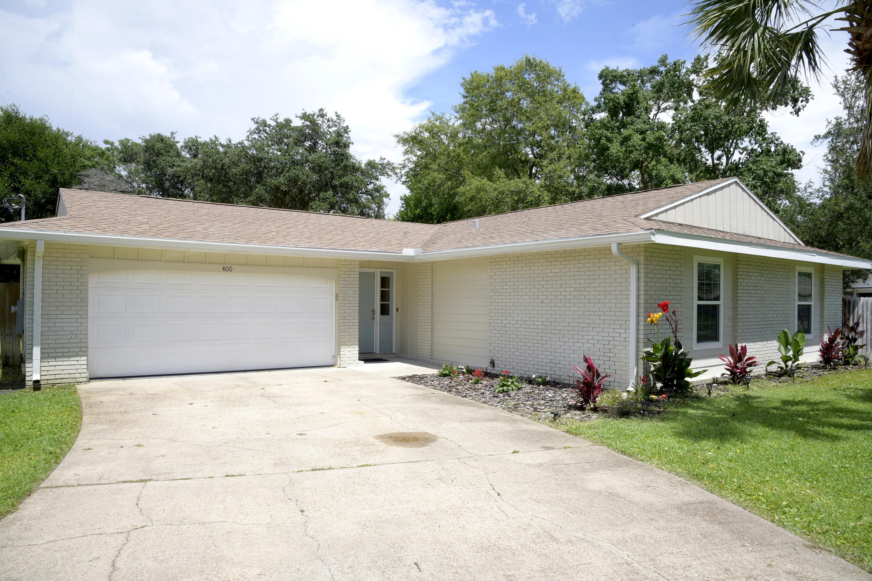 SPRING LAKE #2 - Residential Lease