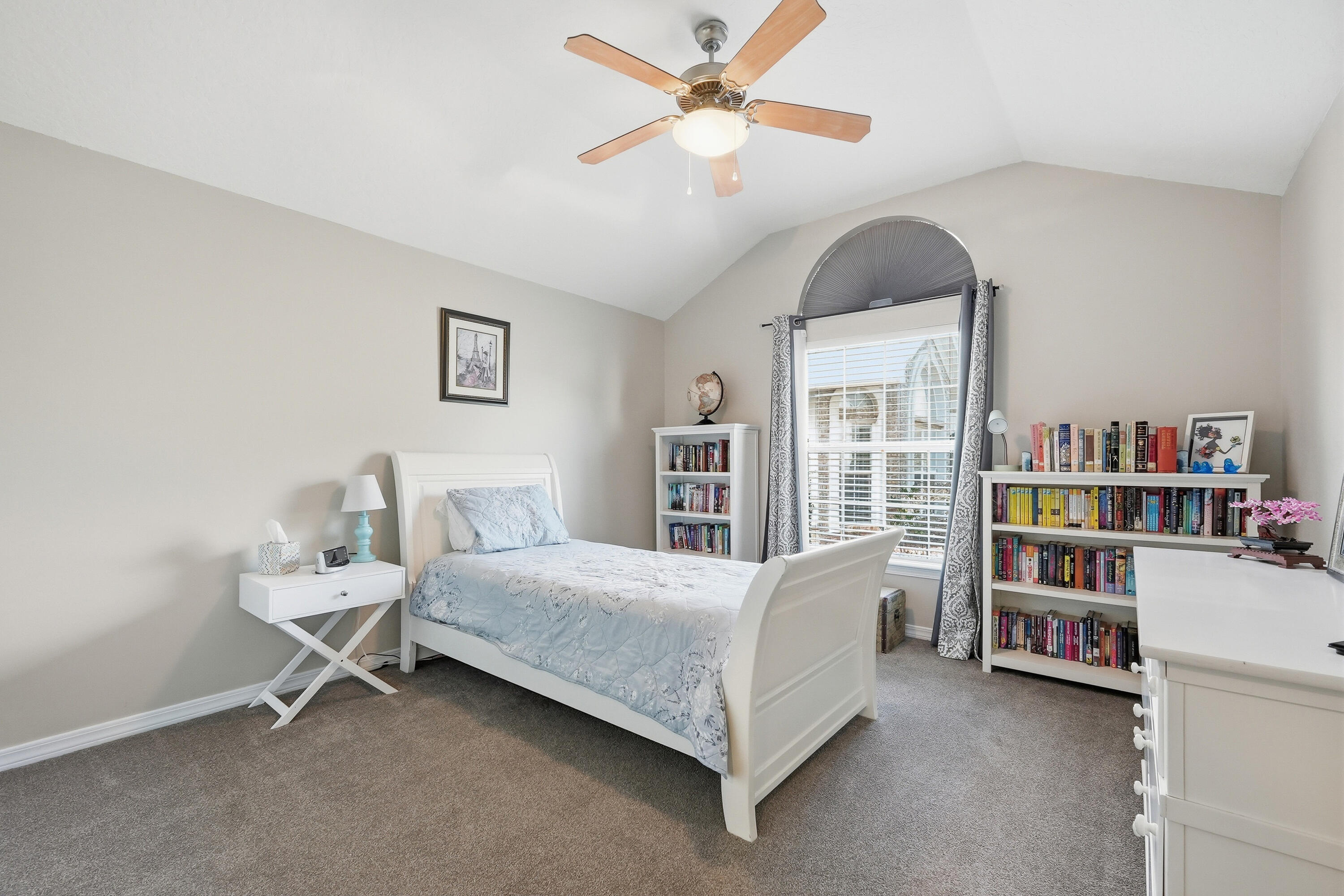 BRIDGEPORT COLONY - Residential
