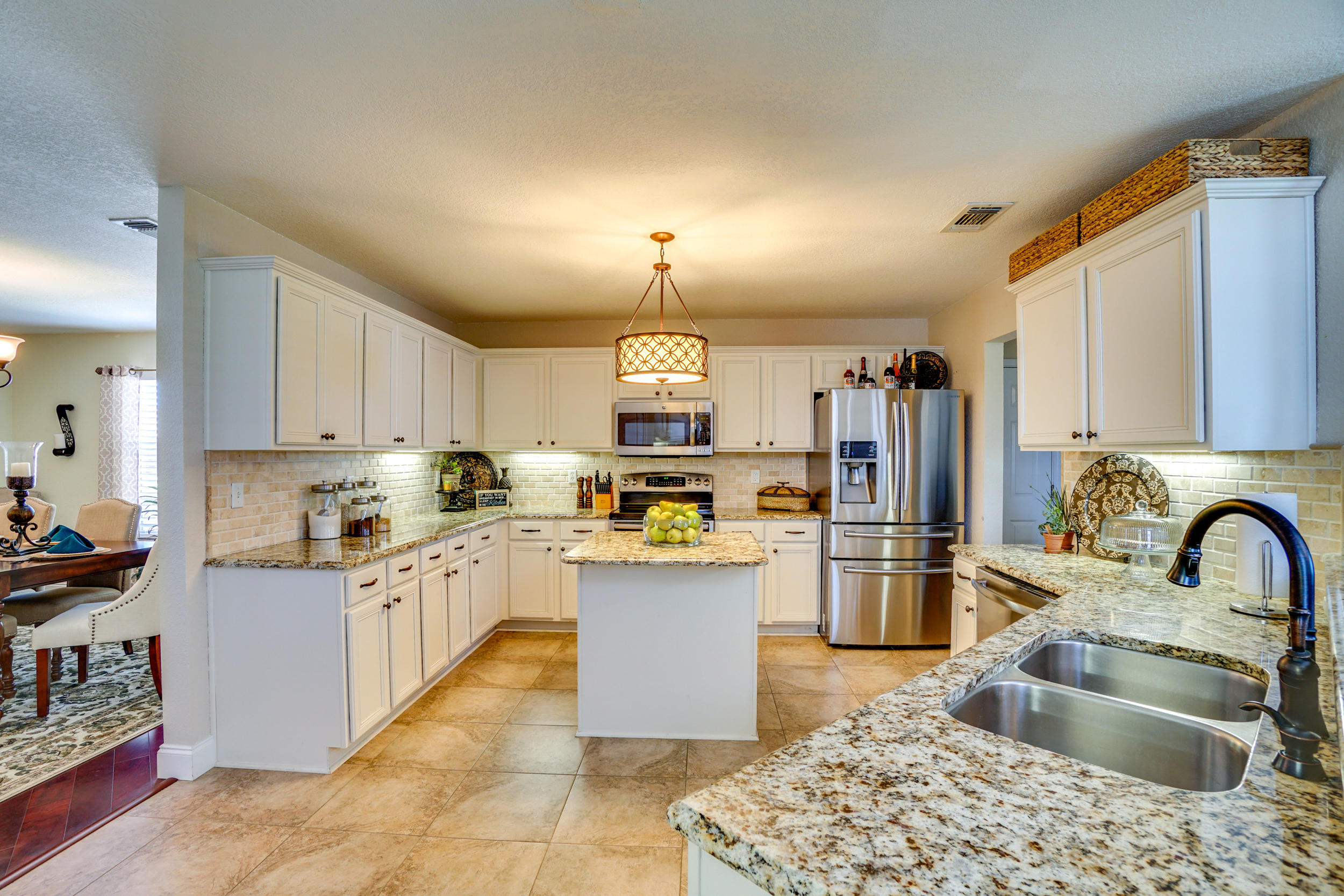 EMERALD LAKES PH 1 - Residential