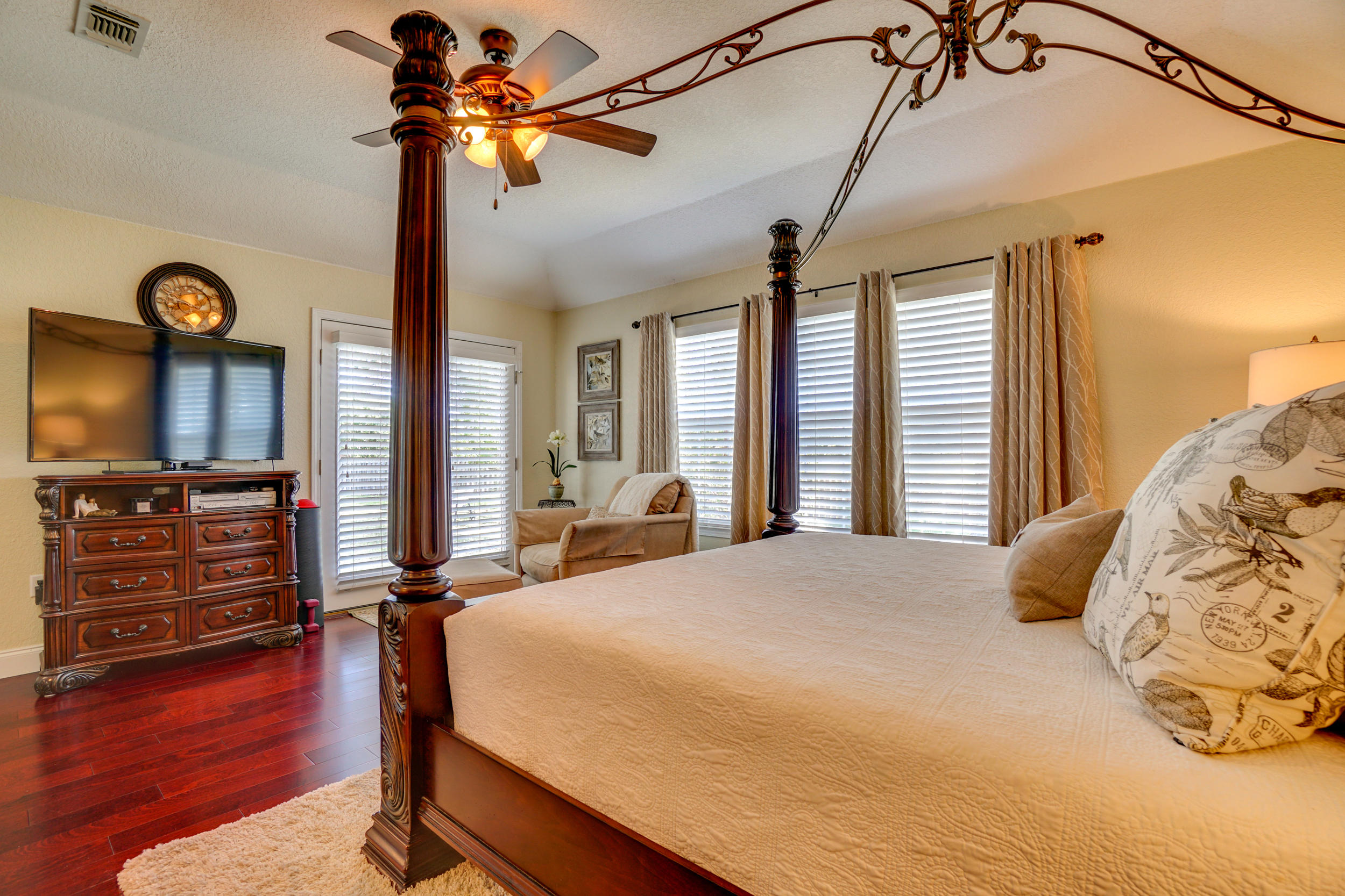 EMERALD LAKES PH 1 - Residential