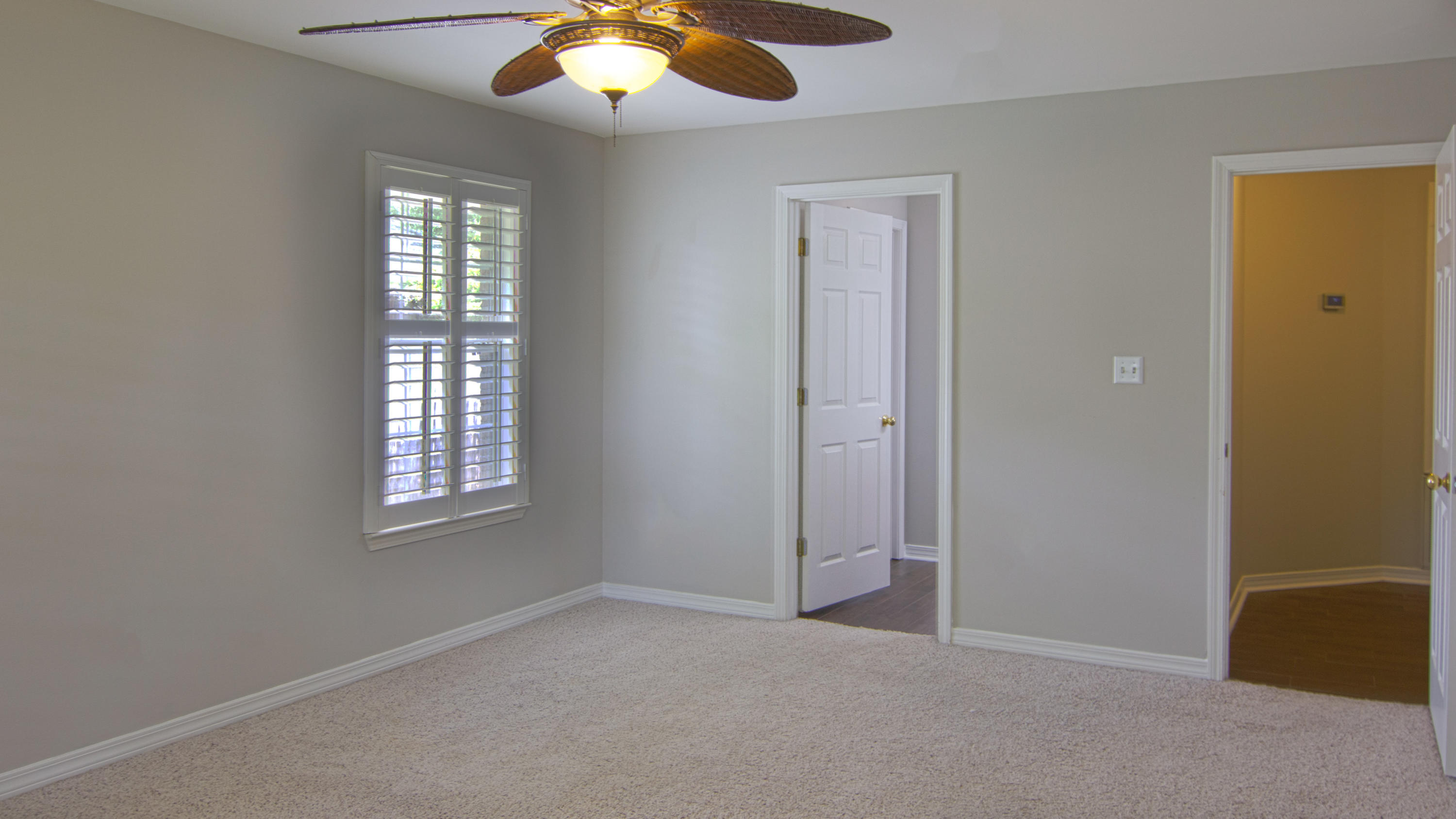 CREETWOODS - Residential Lease