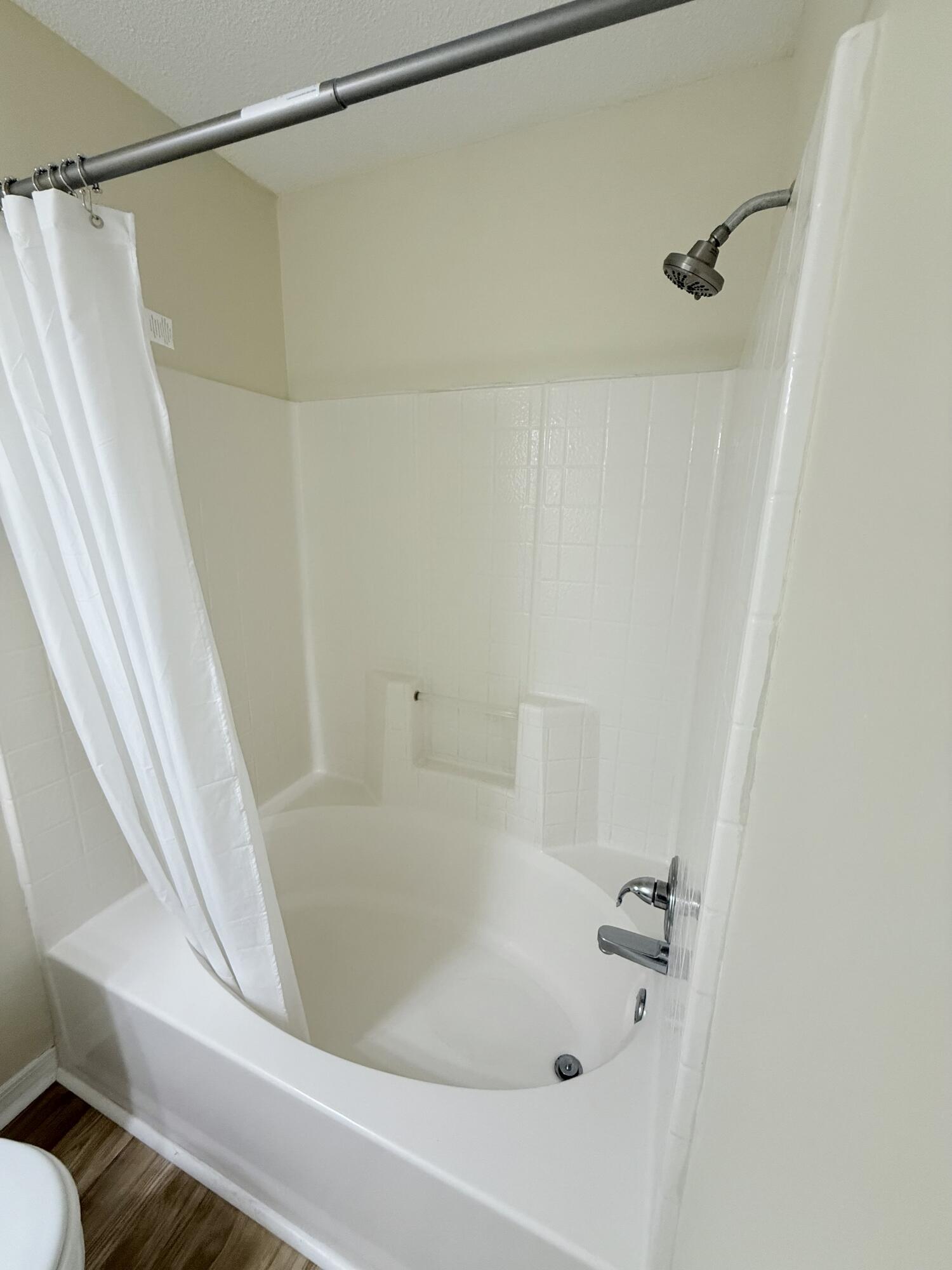 VINEYARD THE - Residential Lease