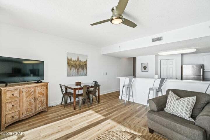 MAJESTIC BEACH TOWERS I - Residential