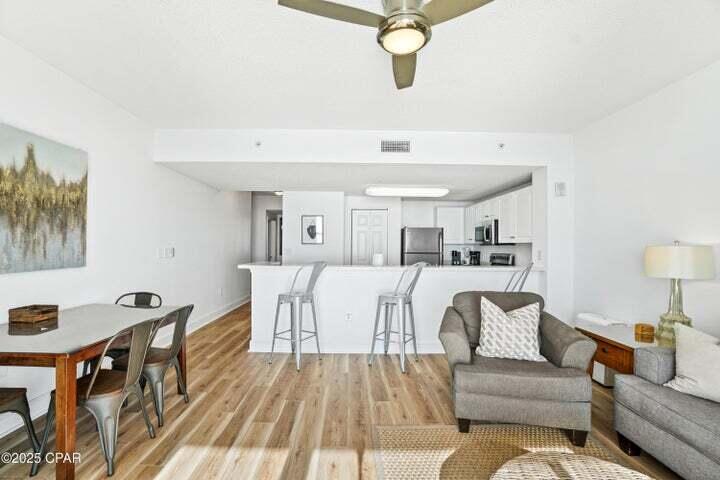MAJESTIC BEACH TOWERS I - Residential