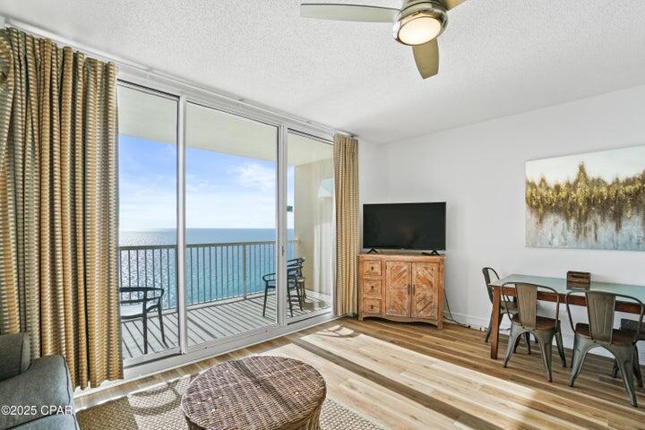 MAJESTIC BEACH TOWERS I - Residential