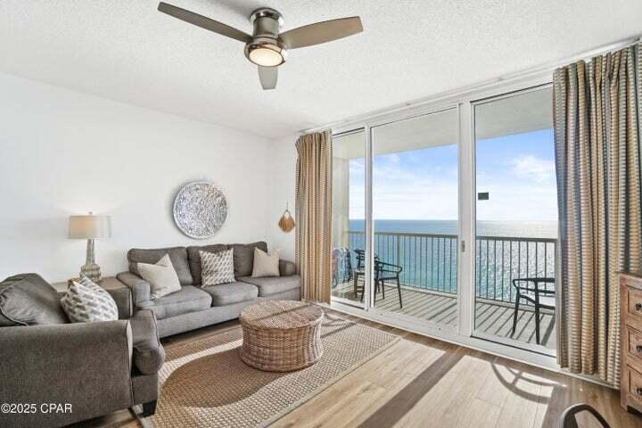 MAJESTIC BEACH TOWERS I - Residential
