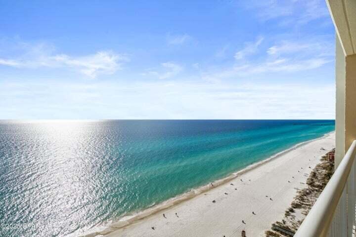 MAJESTIC BEACH TOWERS I - Residential