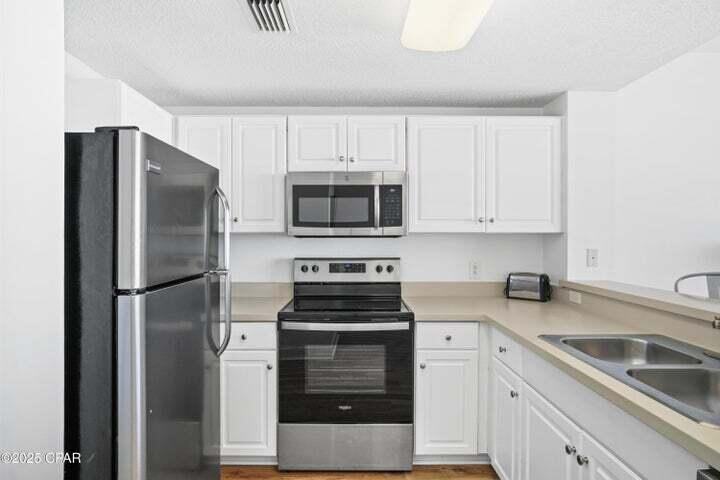 MAJESTIC BEACH TOWERS I - Residential