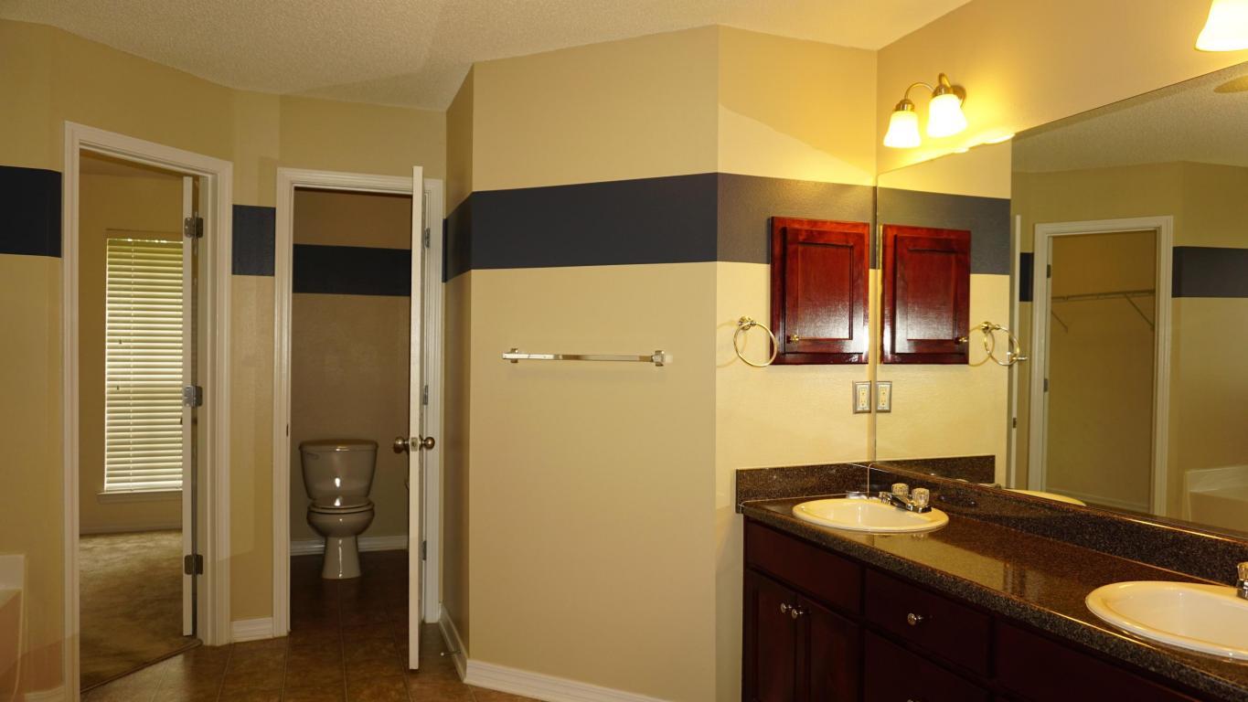 ALICIA PLACE - Residential Lease