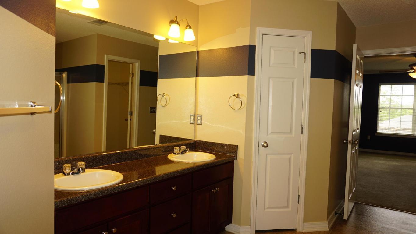 ALICIA PLACE - Residential Lease