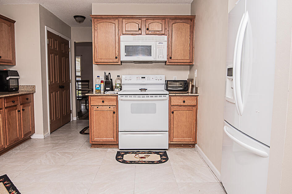 LEE FARMS PH II - Residential Lease