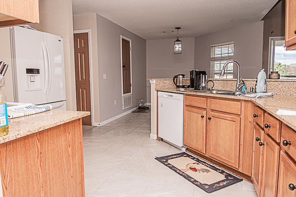 LEE FARMS PH II - Residential Lease