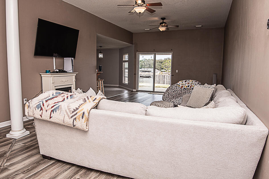 LEE FARMS PH II - Residential Lease
