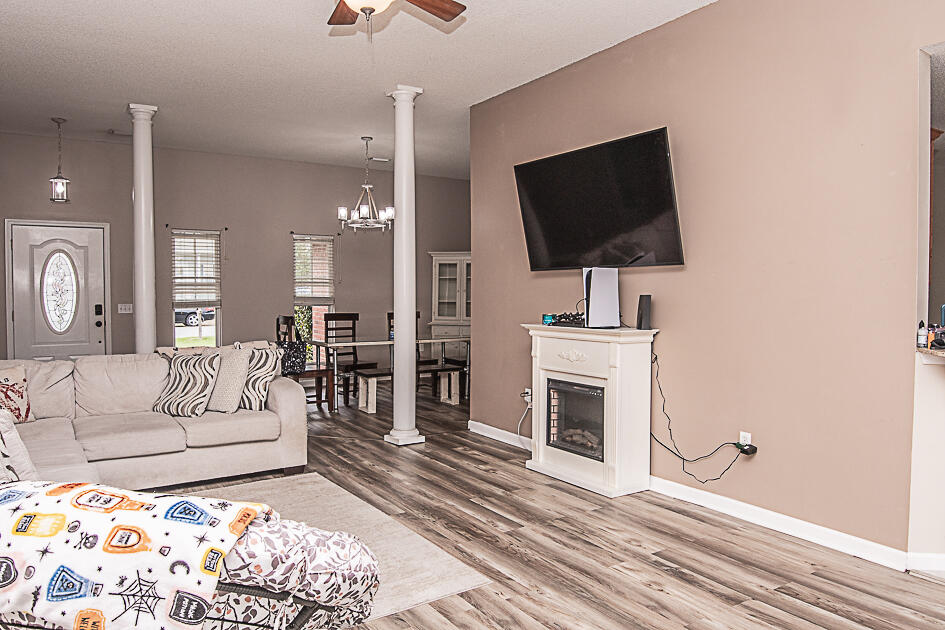 LEE FARMS PH II - Residential Lease