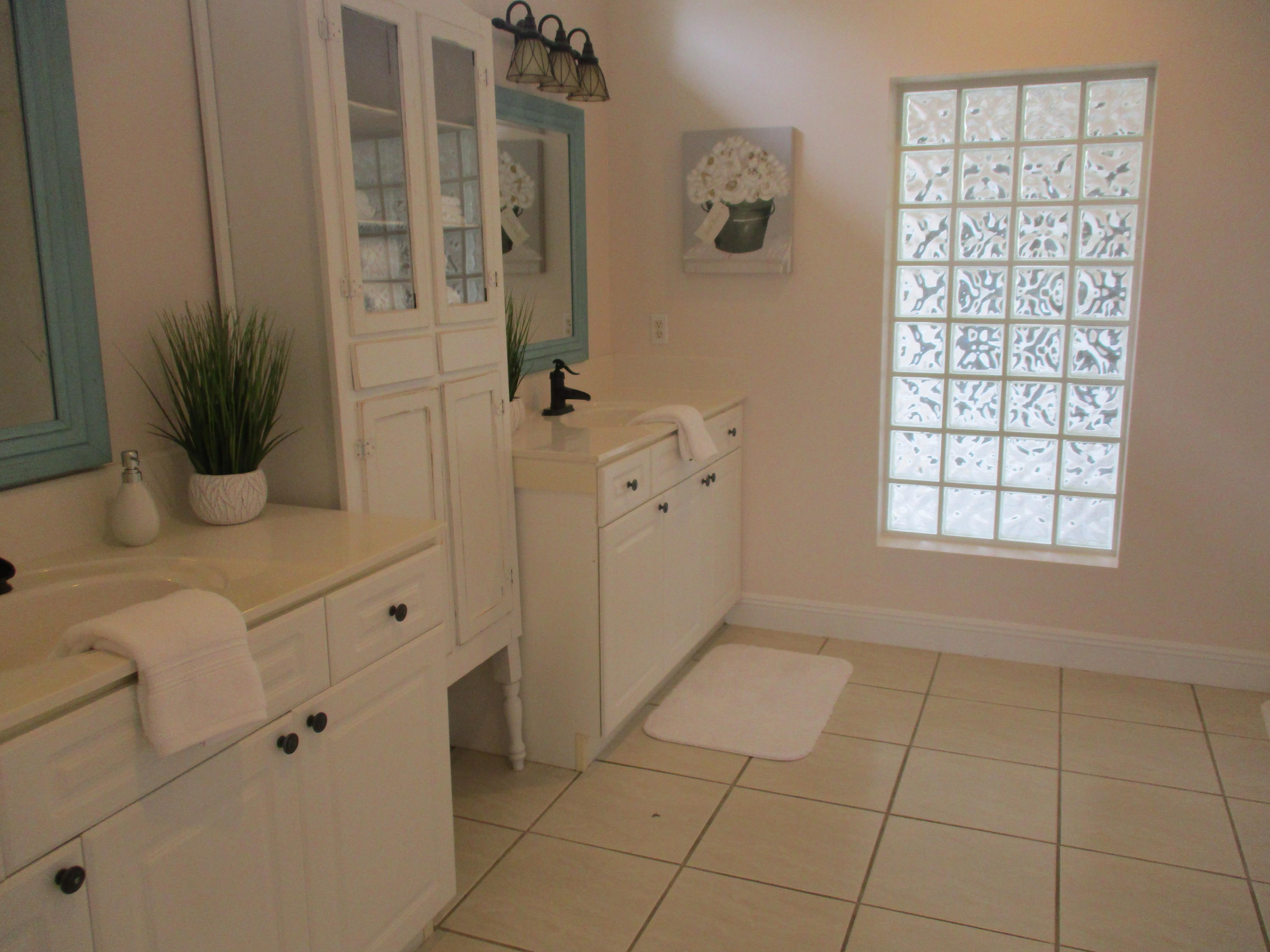 EMERALD LAKES PH 1 - Residential