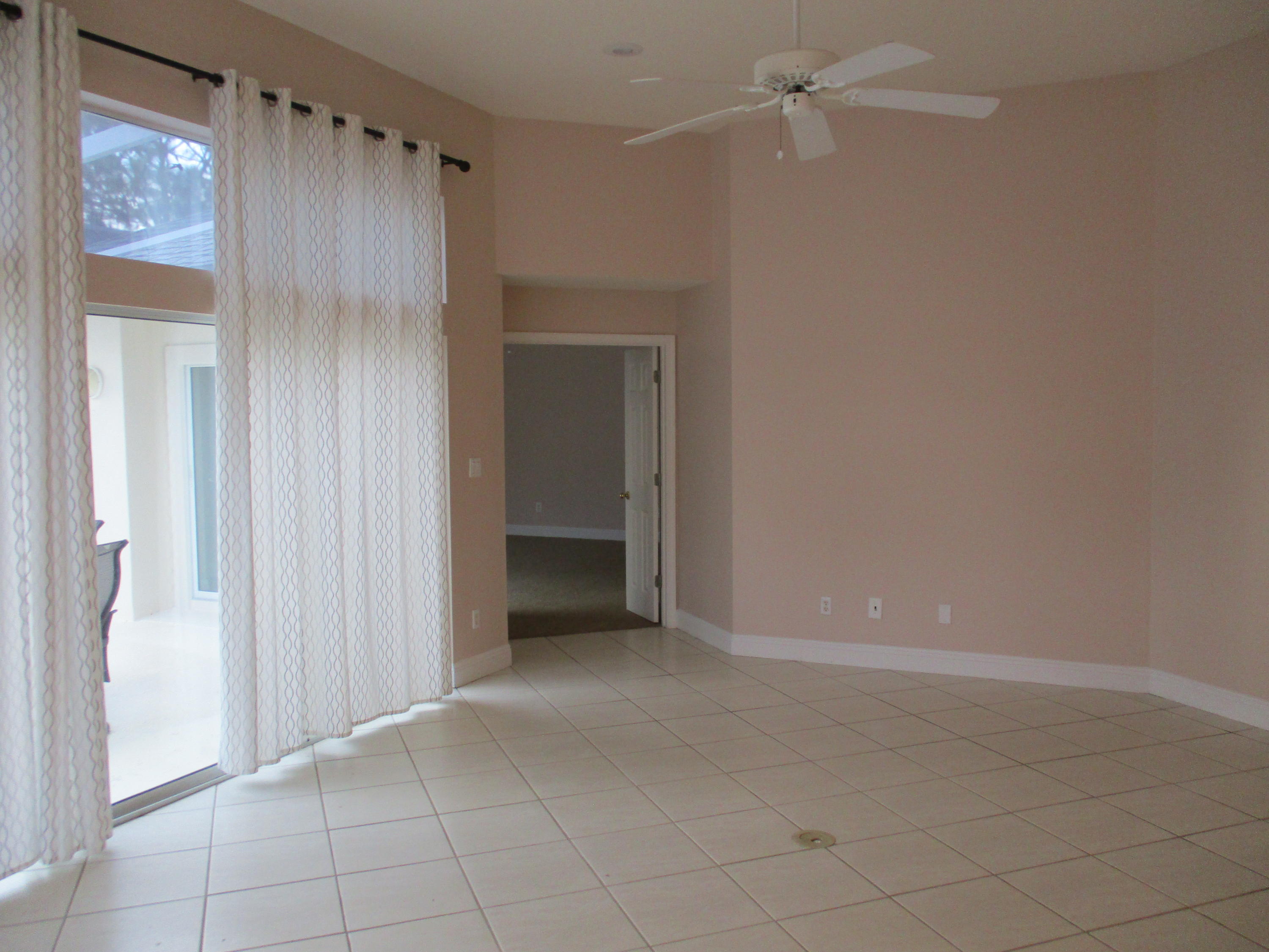 EMERALD LAKES PH 1 - Residential