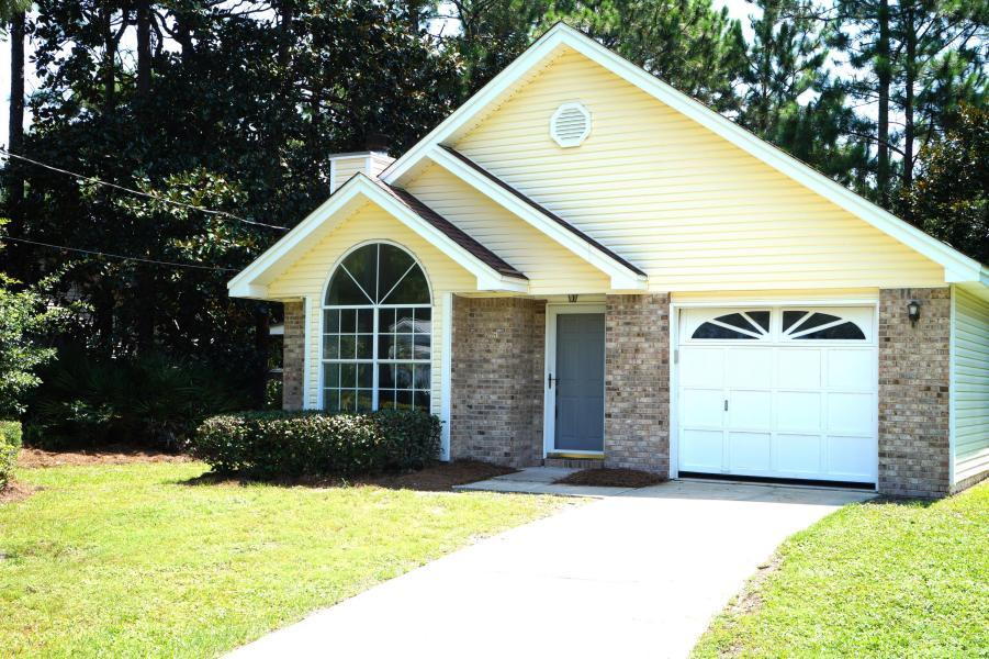 This home has just recently been remodeled! It's in a great located right off of Hwy 393, just to the South is the beach and to the North is the bay. There is even a park with boat launch just down the road!
Additional pet fees required if applicable