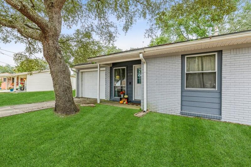 OAKLAND ADDLOT 12 BLK 11 - Residential